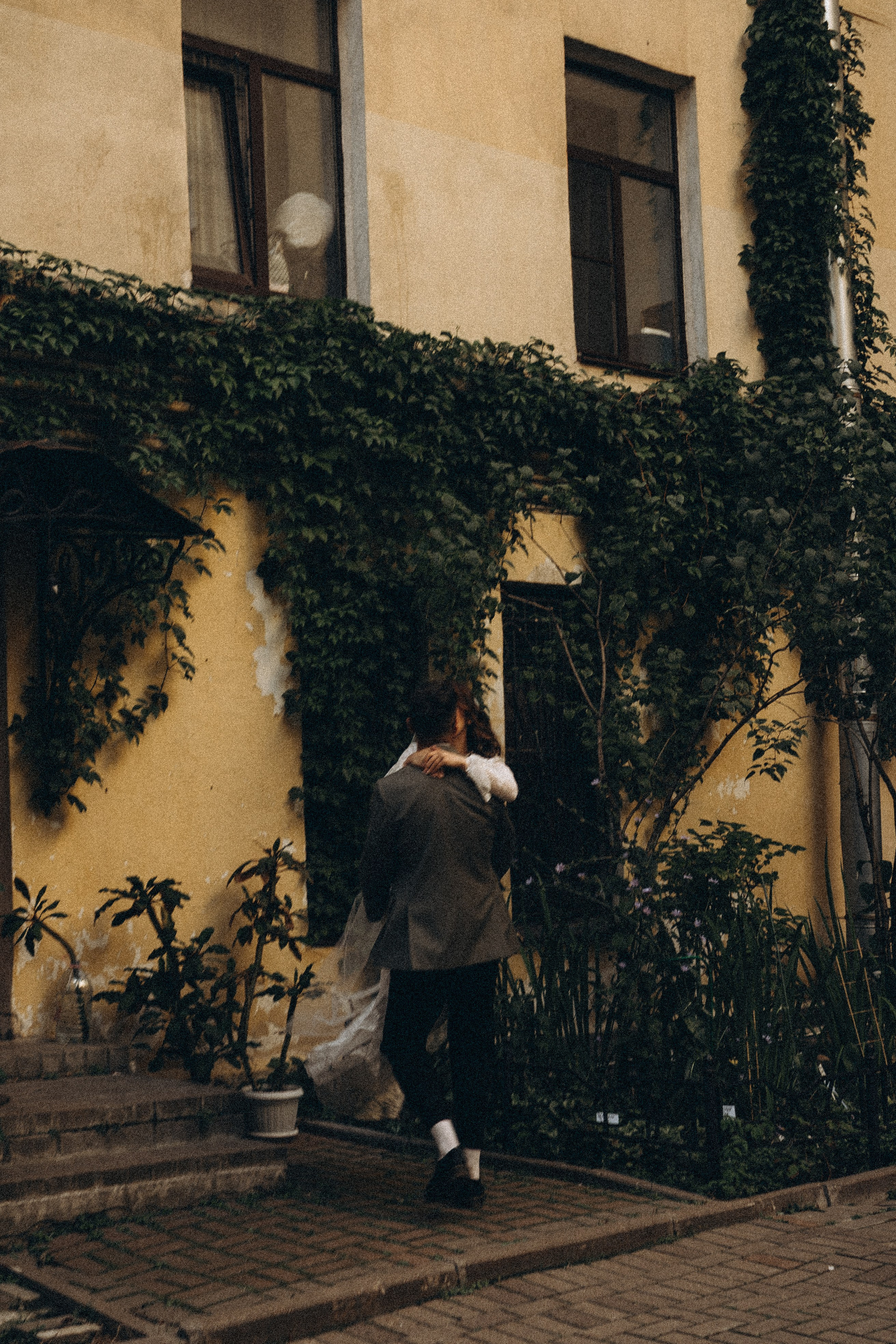 СВАДЕБНАЯ ПРОГУЛКА ВОЗЕ ИСАИКЕВСКОГО СОБОРА АСТОРИИ И ЗАКОНОДАЛЕТНОГО СОБРАНИЯ. Профессиональный фотограф, Санкт-Петербург — Виктория Богомолова