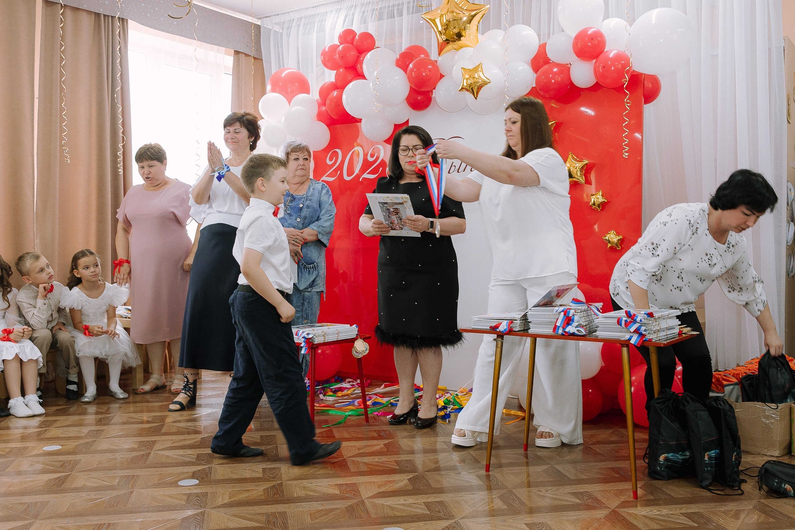 Выпускной в ДС 26. Выпускные альбомы Натальи Бутко: Новороссийск, Анапа, Геленджик