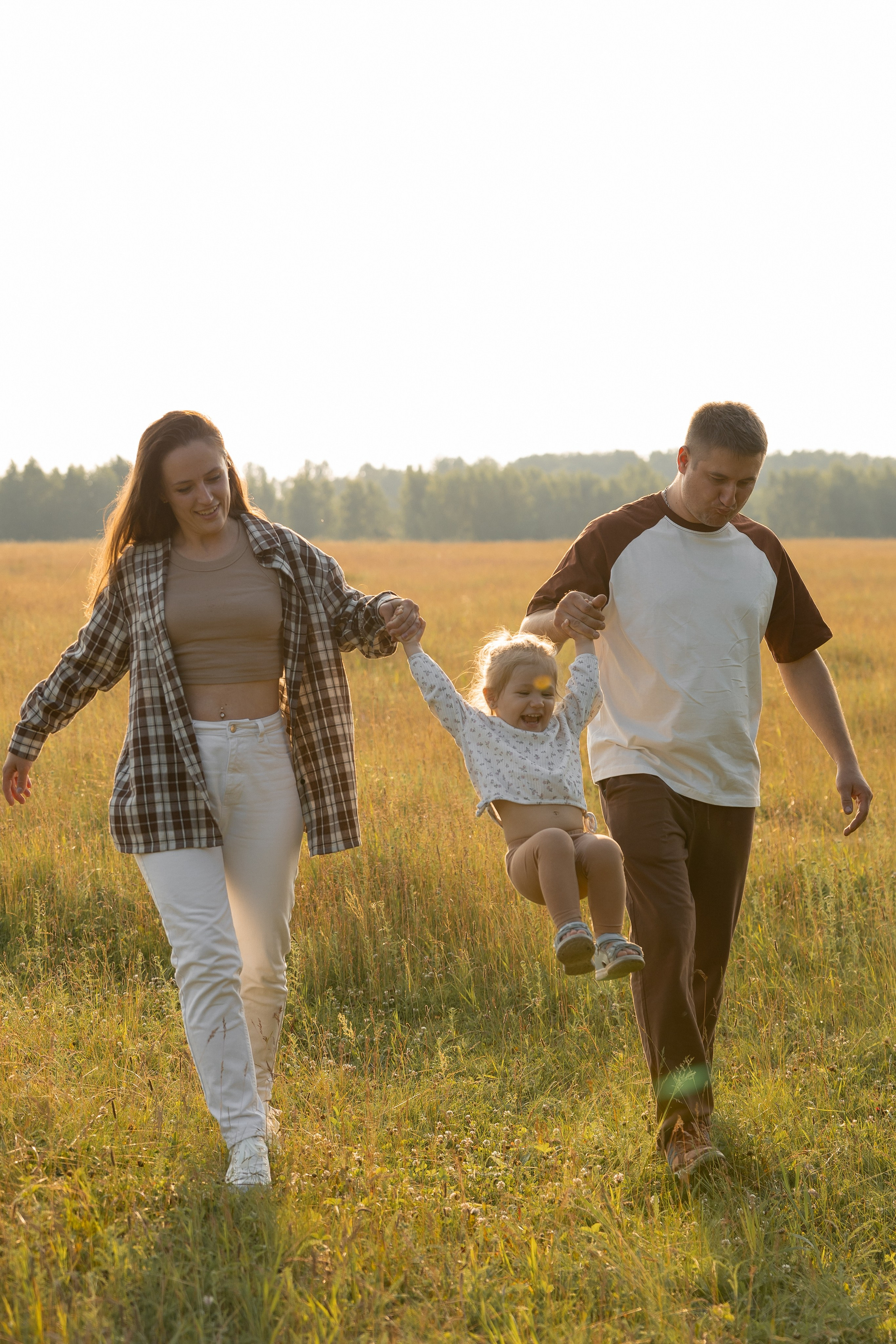 В поле. Семейный и свадебный фотограф в Челябинске Мария Леонтьева