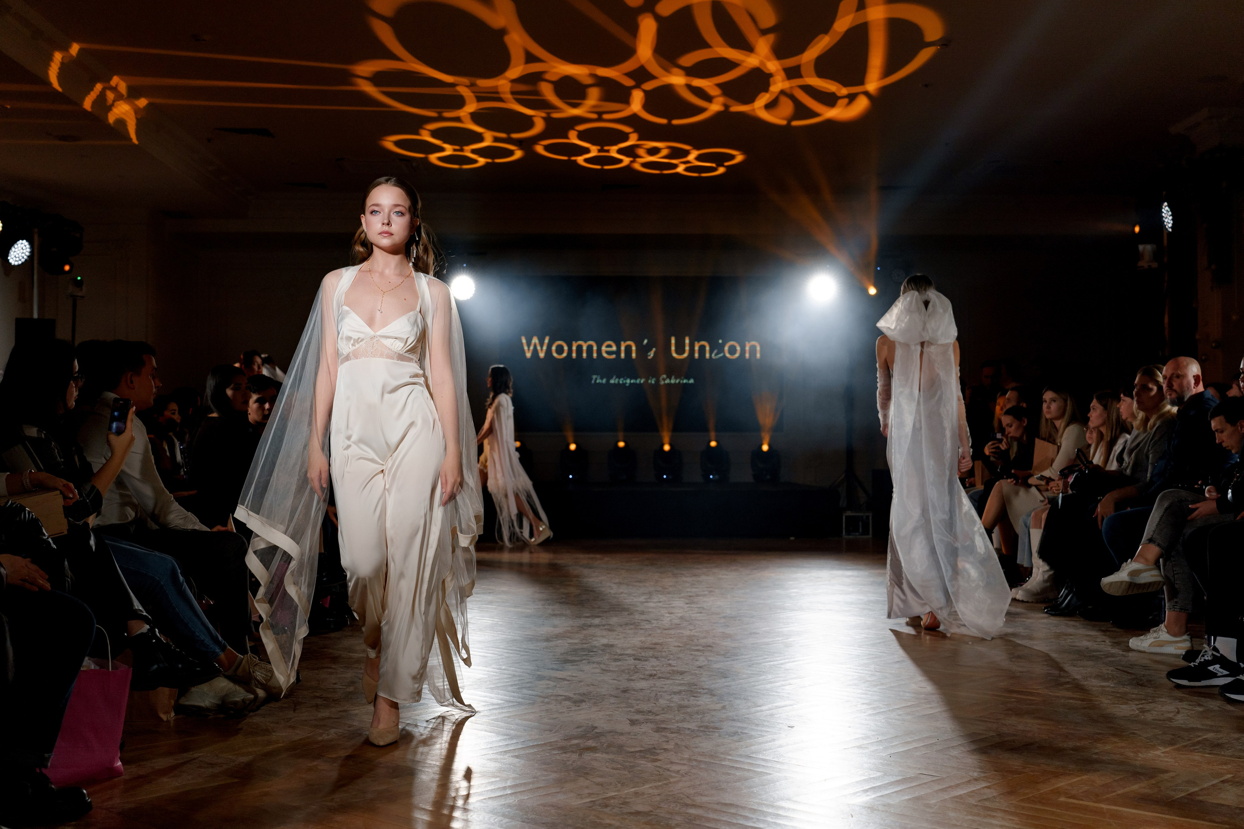 Выставка свадебных специалистов «Свадьба на 1000%». Свадебный фотограф в Санкт-Петербурге