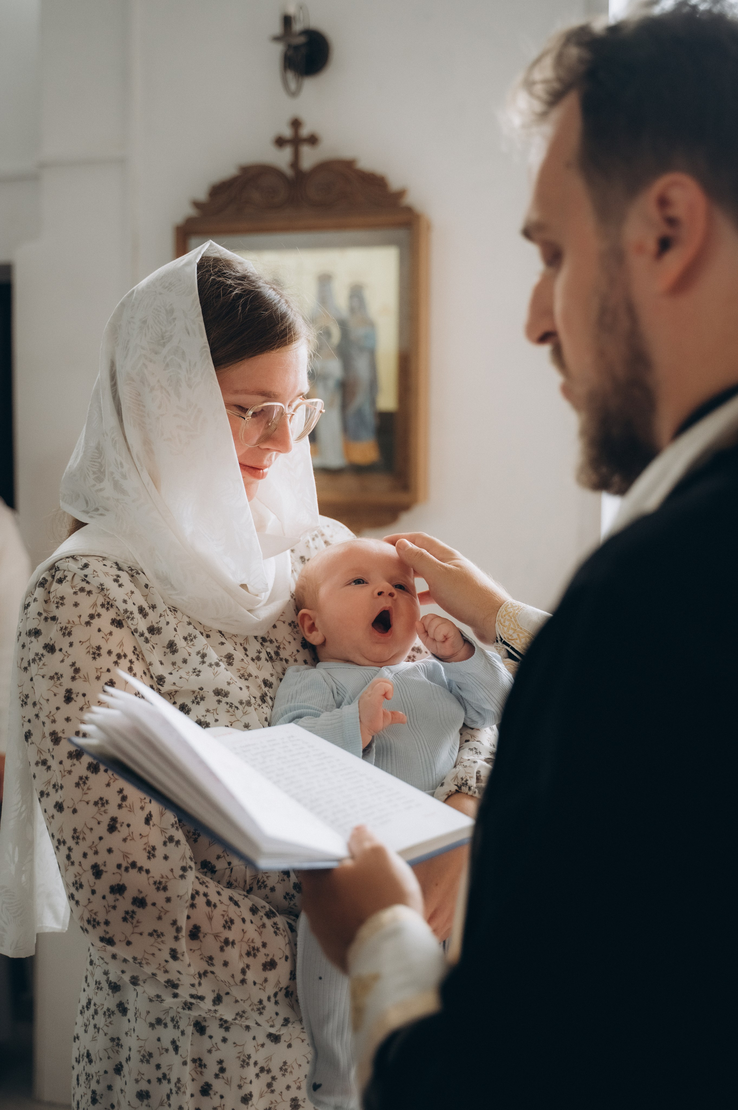 Крещение Ромы (Приход храма святой Равноапостольной княгини Ольги). Семейный фотограф в Минске Дарья Дреко