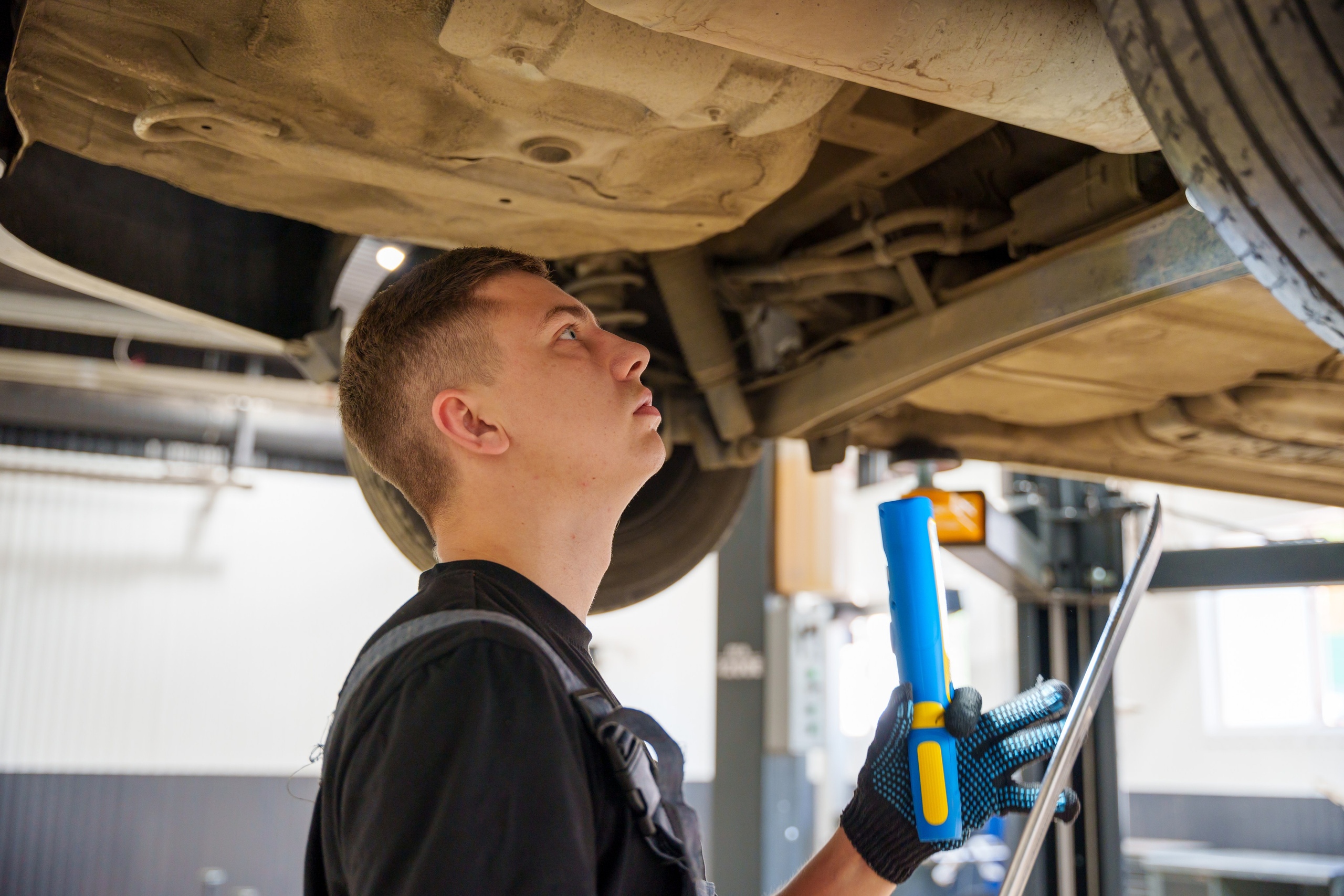 Интерьерная фотосъемка автосервиса Fit Service в Краснодаре — Профессиональная фотосъемка интерьера техцентра в Краснодаресеть СТО. Шедевры для Вас! Фотограф и Видеограф в Краснодаре Пахиев Руслан