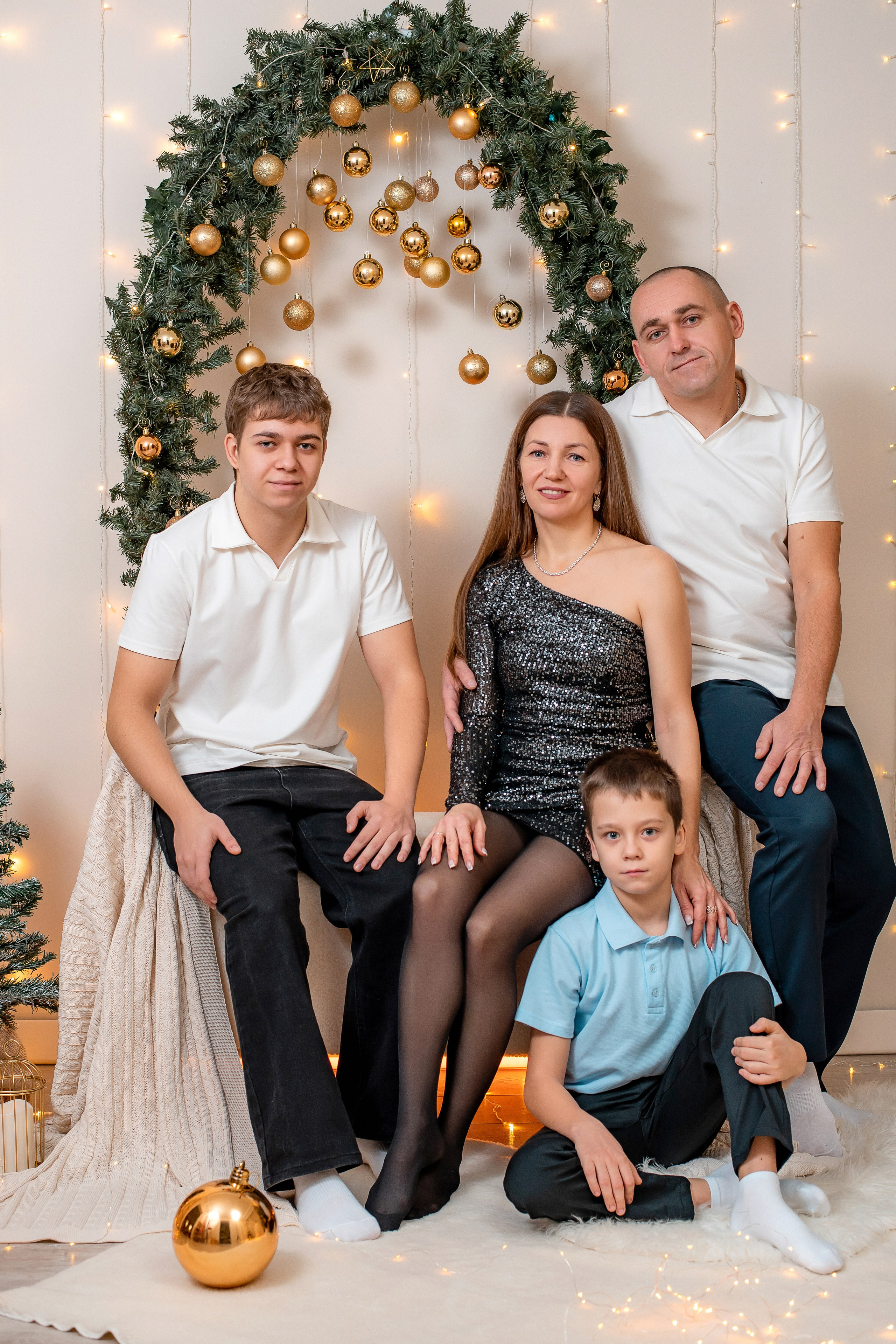 Надежда и её семья — НГ 2025. Семейный и детский фотограф Наталья Горда