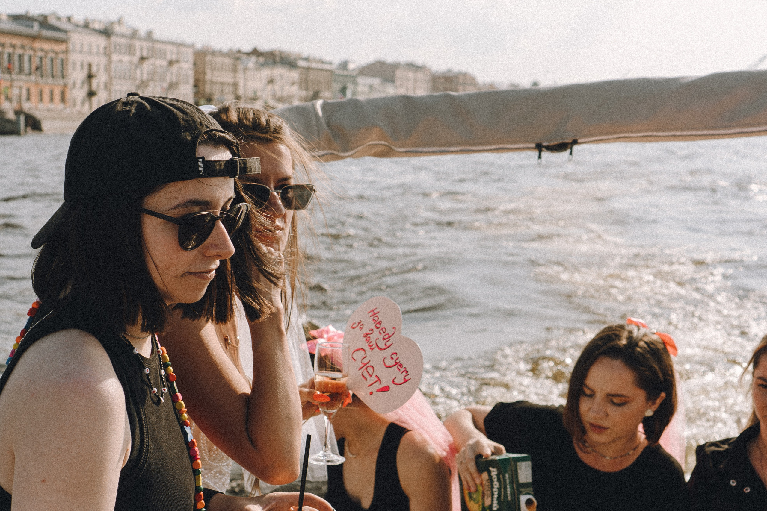 ДЕВИЧНИК НА КАТЕРЕ. Профессиональный фотограф, Санкт-Петербург — Виктория Богомолова