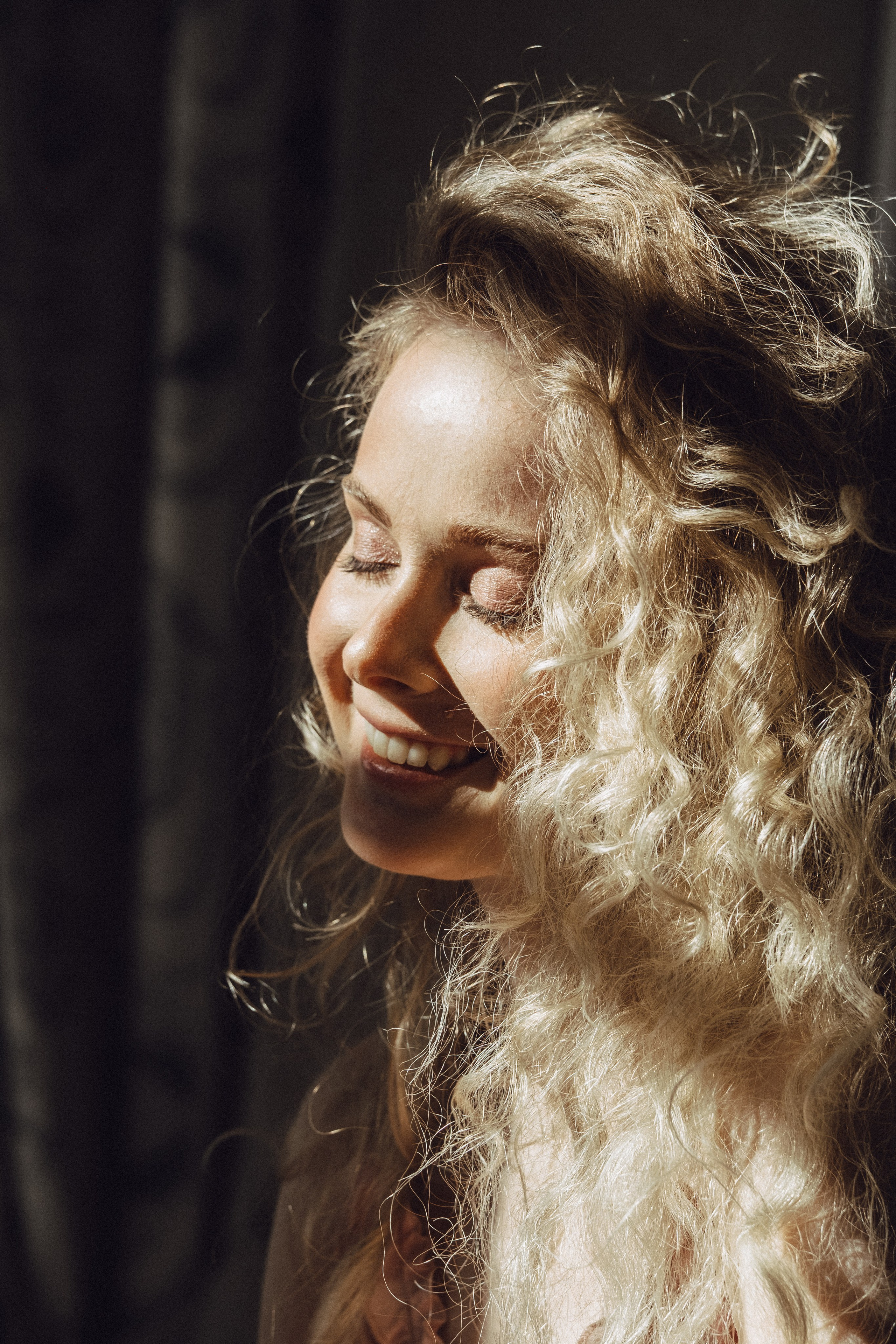 СВАДЕБНАЯ ФОТОСЕССИЯ В СЕСТРОРЕЦКЕ НА ЗАЛИВЕ ДЛЯ ВЛЮБЛЕННОЙ ПАРЫ СТИЛЬНАЯ СВАДЕБНАЯ СЬЕМКА. Профессиональный фотограф, Санкт-Петербург — Виктория Богомолова