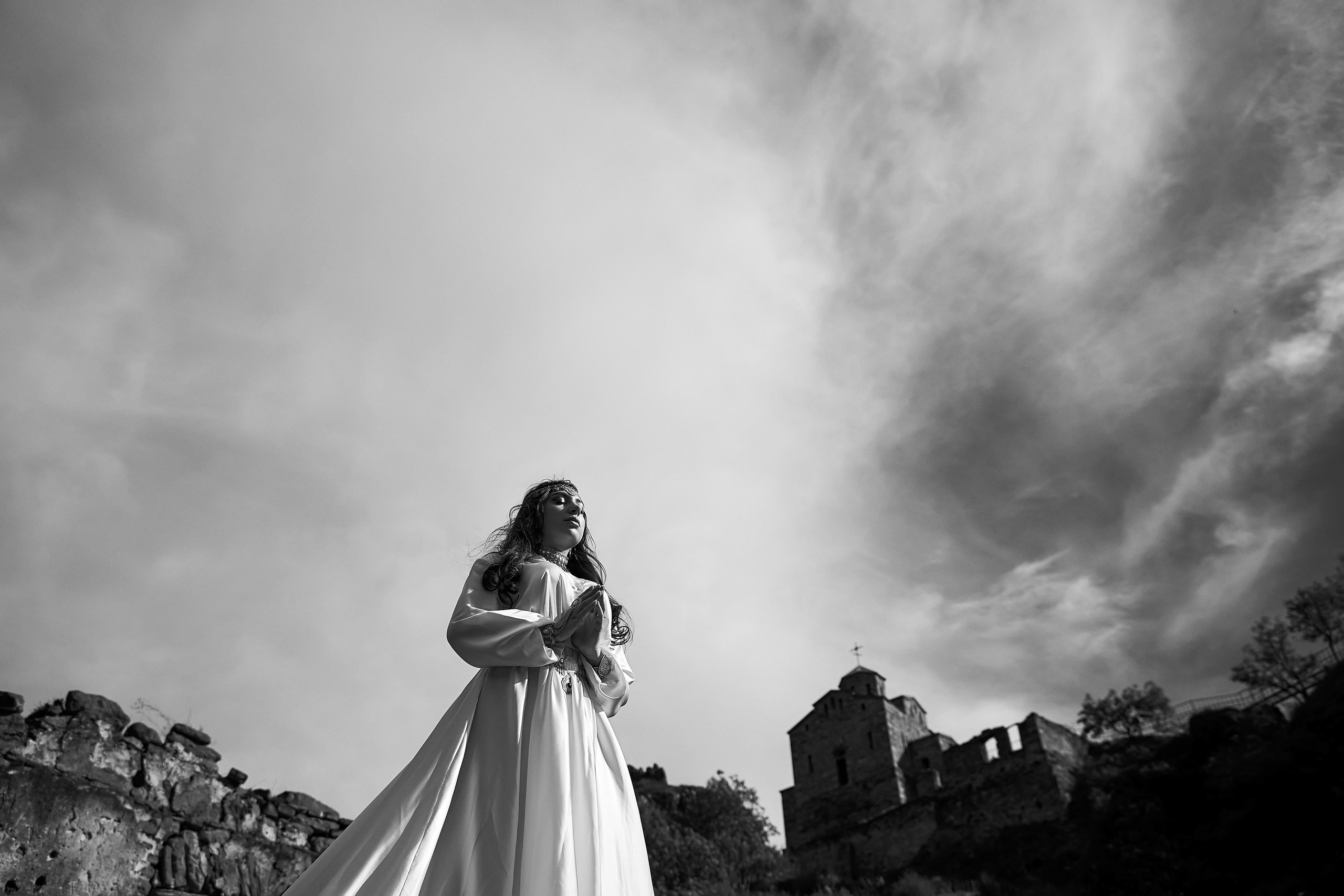 Love Story в Домбае глазами TWINS STUDIO. ТВИНС СТУДИО — лучшие свадебные фотографы и видеографы в Краснодаре