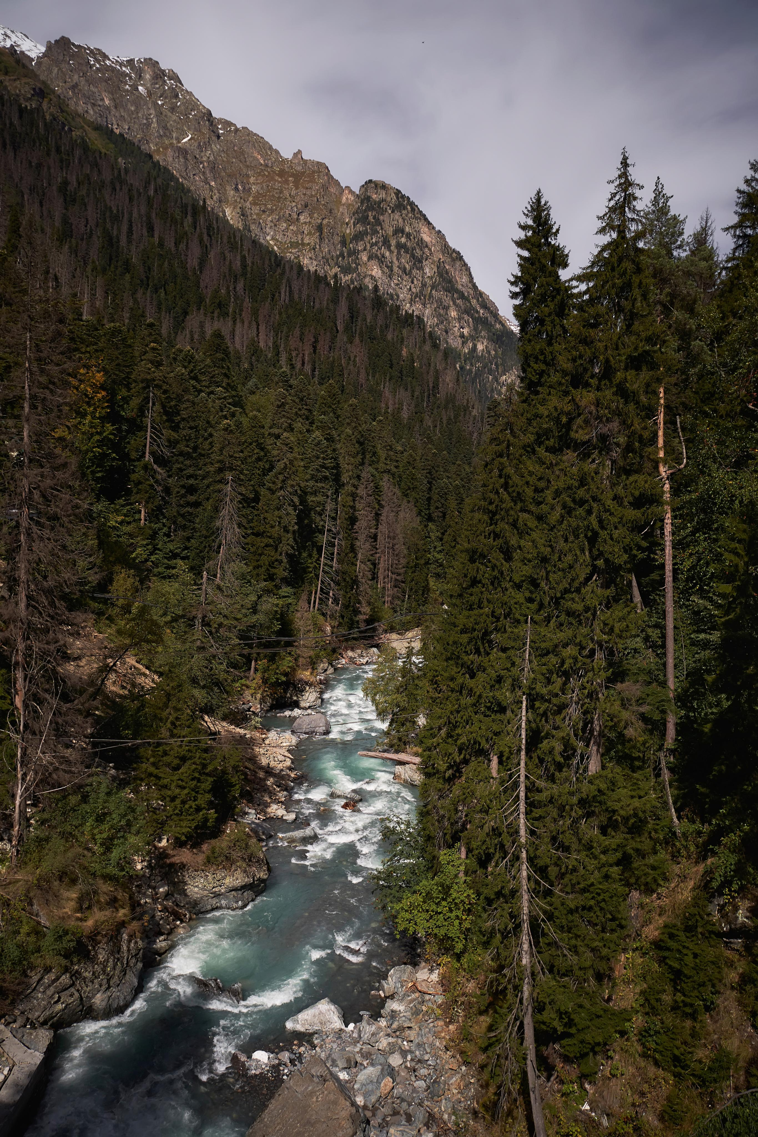 Love Story в Домбае глазами TWINS STUDIO. ТВИНС СТУДИО — лучшие свадебные фотографы и видеографы в Краснодаре