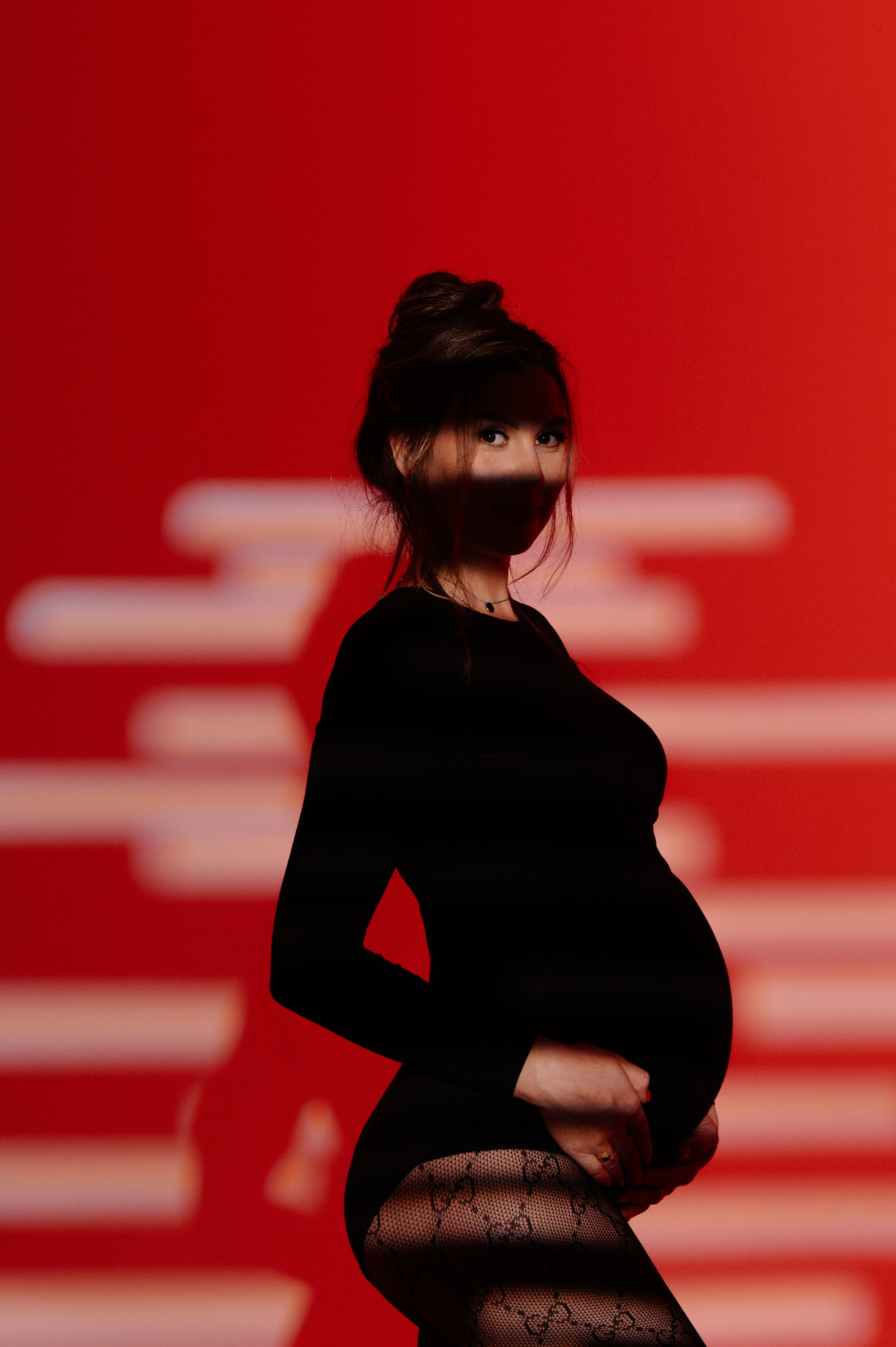 Фотосессия беременности на студии Караганда. Свадебный фотограф Караганда