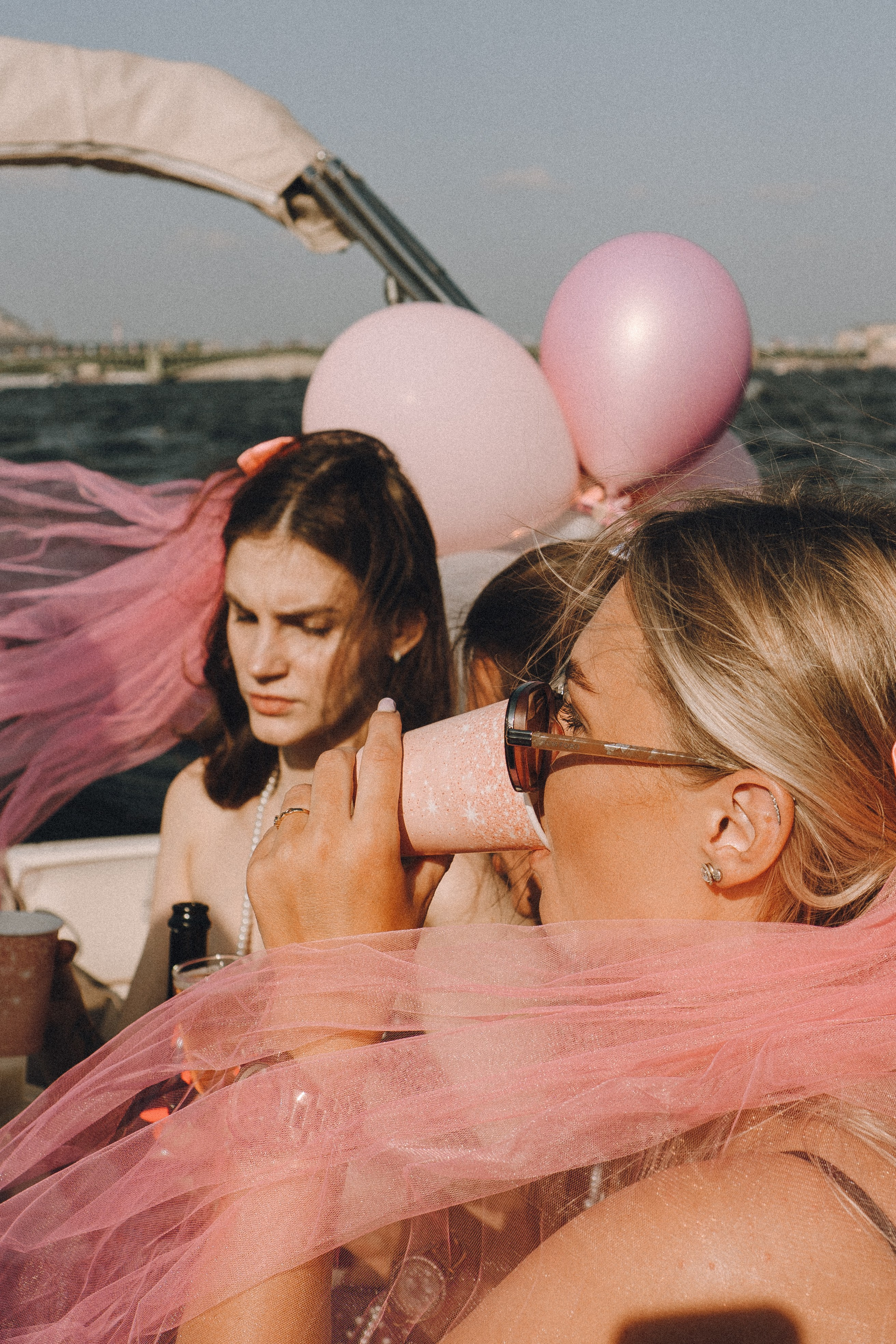 ДЕВИЧНИК НА КАТЕРЕ. Профессиональный фотограф, Санкт-Петербург — Виктория Богомолова