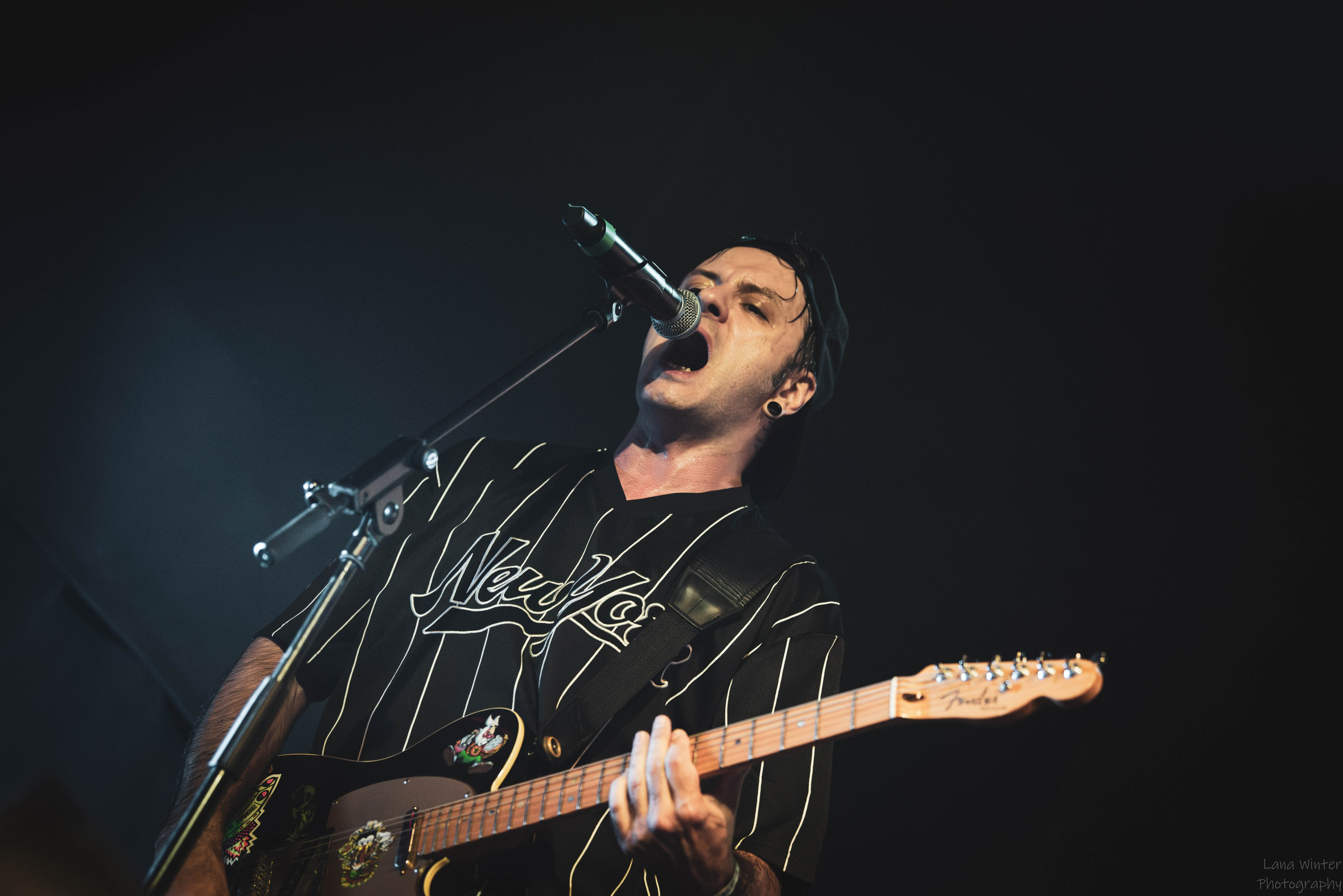 7000$ (29 июня 2025 года, Москва, клуб Урбан). Фотограф Светлана Блинова, Москва и Московская область