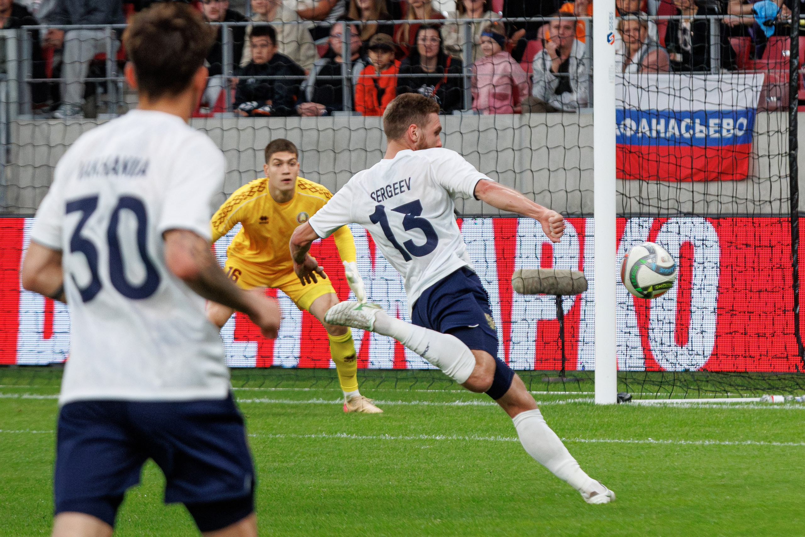 Товарищеский матч Россия — Беларусь. Спортивный фотограф Вадим Добедченков