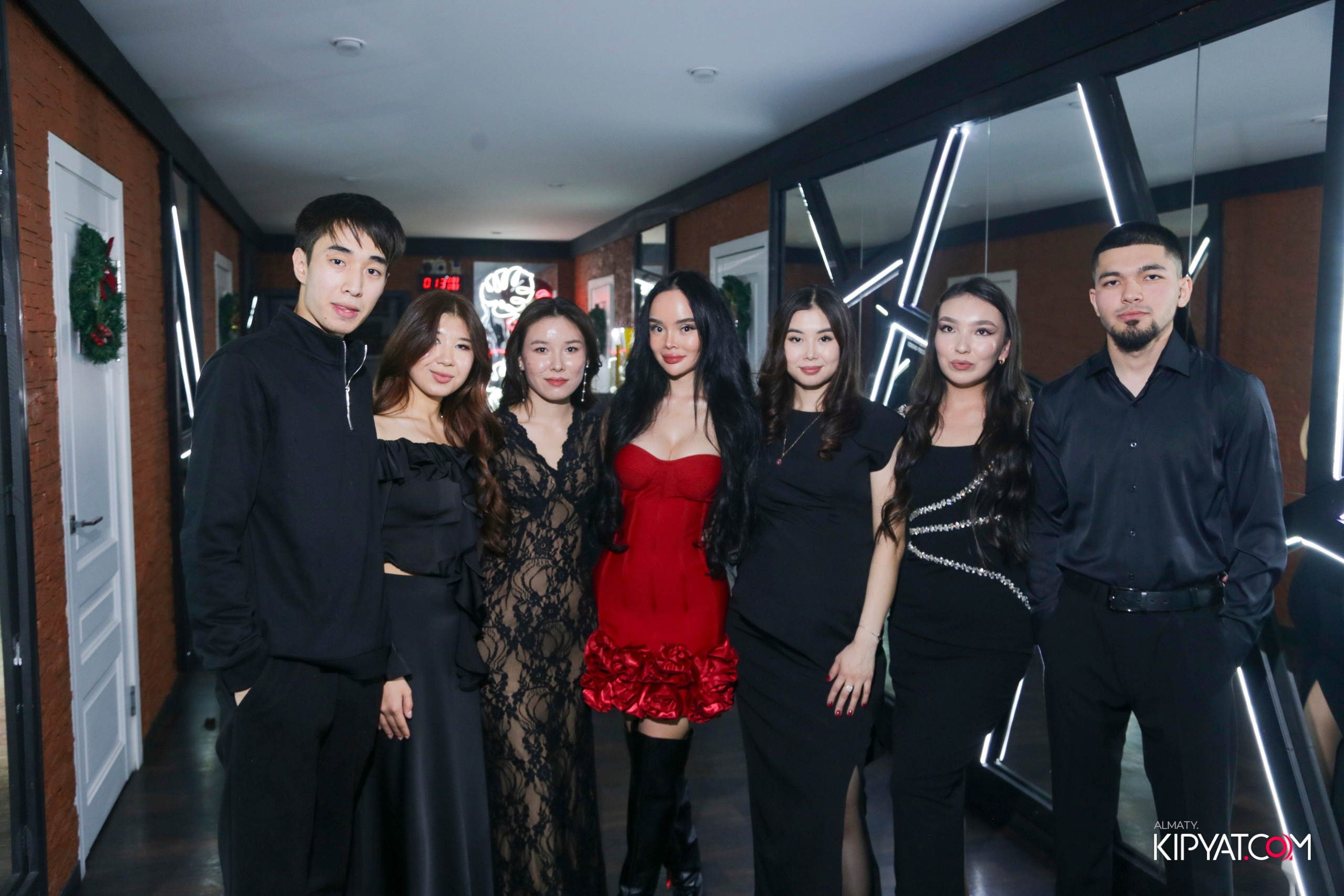 УХО И МЕДВЕДЬ НА САИНА. КИПЯТКОМ АЛМАТЫ! Фотосъемка мероприятий в Алматы