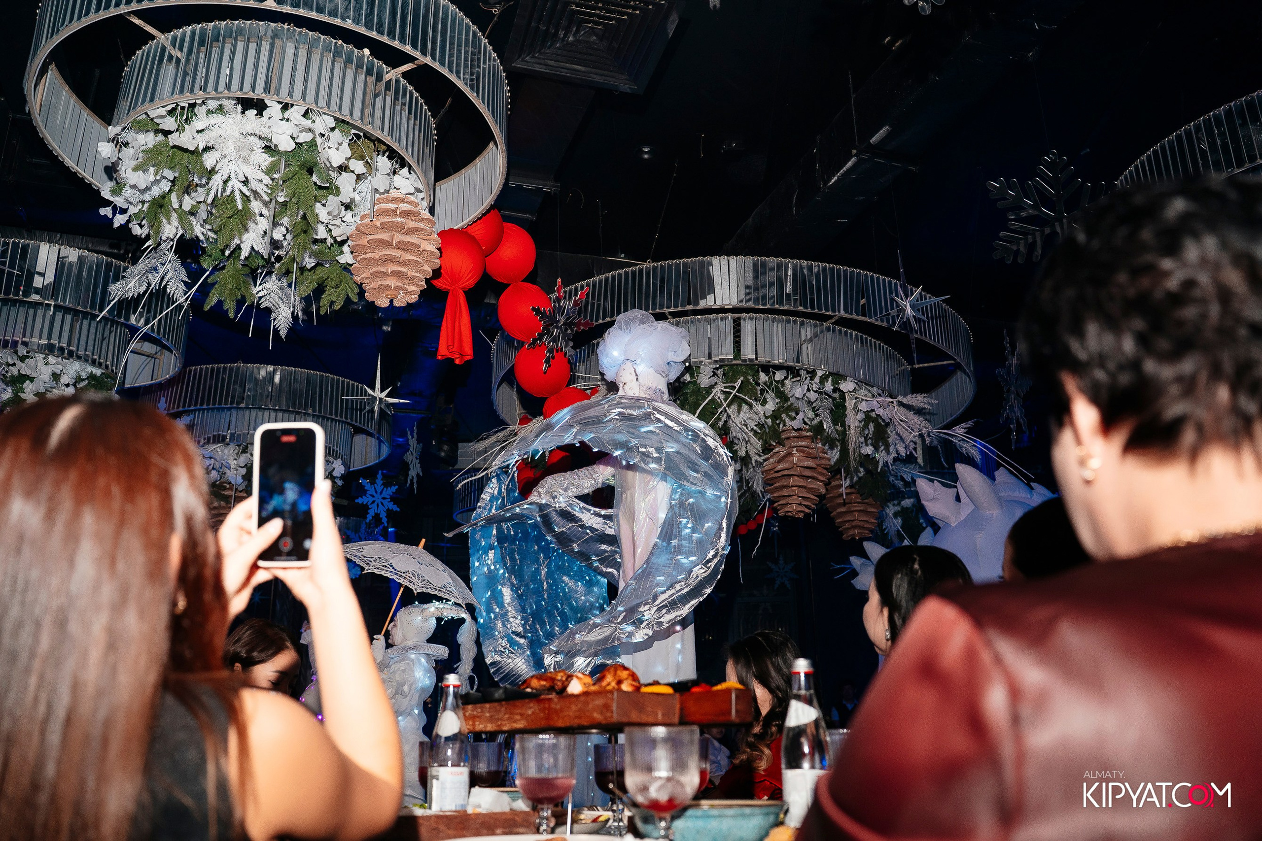 FRIENDS BAR & TERRACE. КИПЯТКОМ АЛМАТЫ! Фотосъемка мероприятий в Алматы