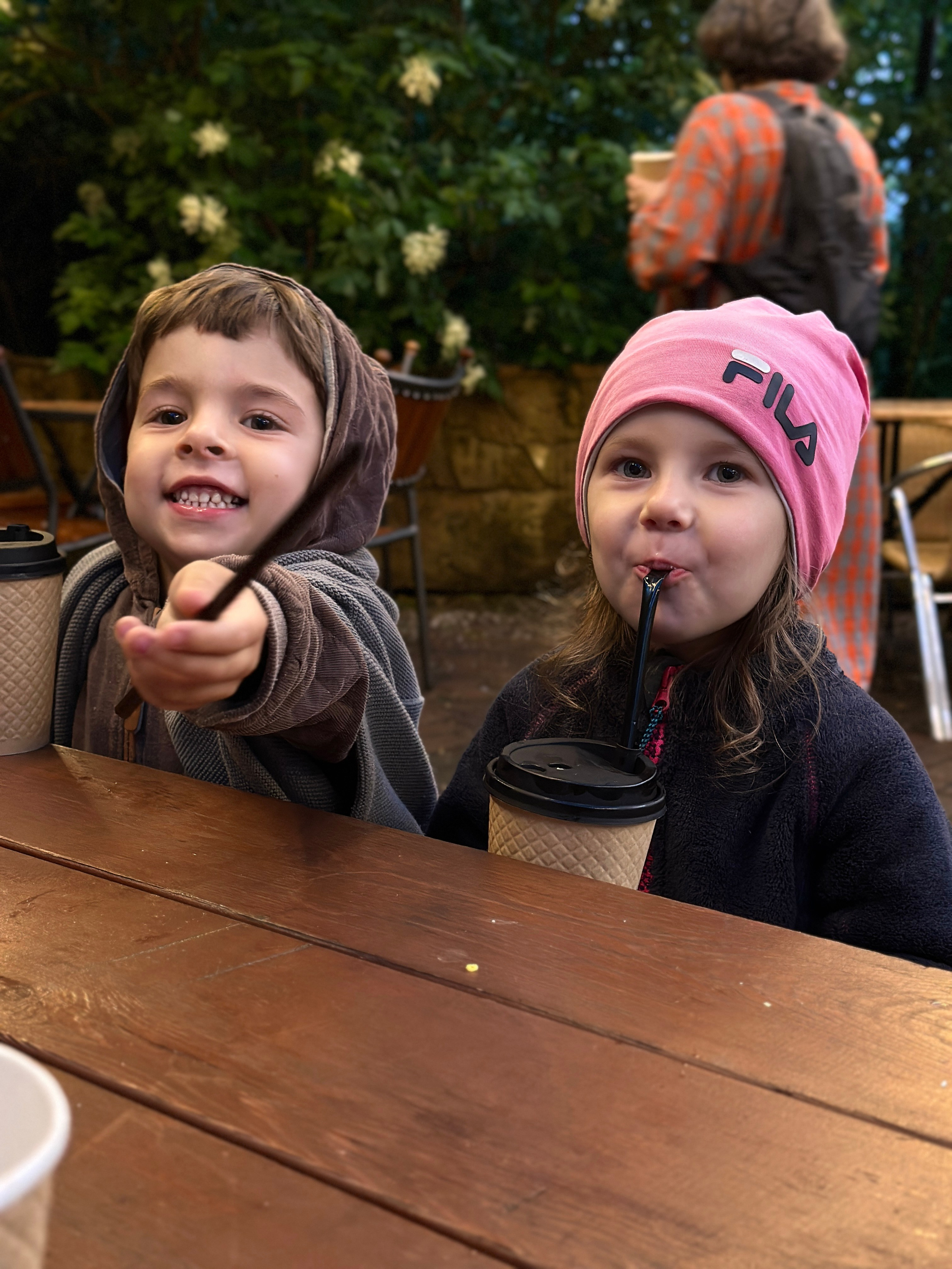 Дети. Смотри, красота!