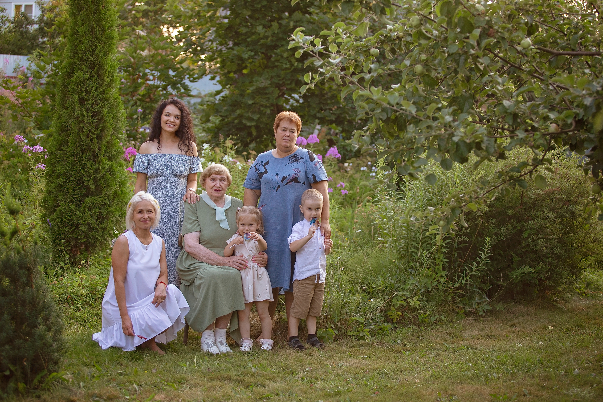 ДЕТСКИЙ И СЕМЕЙНЫЙ ФОТОГРАФ в Сосново, Ленинградской области и Спб