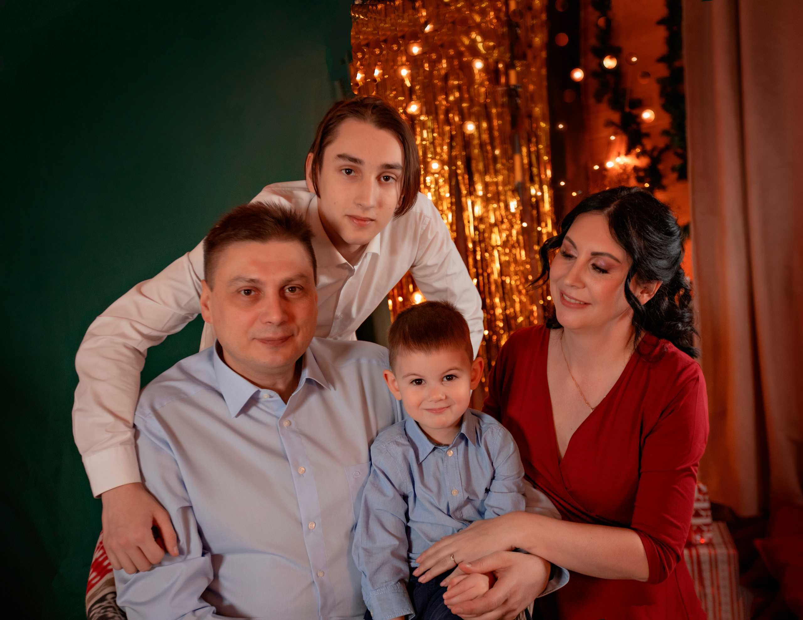 Новый год. ДЕТСКИЙ И СЕМЕЙНЫЙ ФОТОГРАФ в Сосново, Ленинградской области и Спб