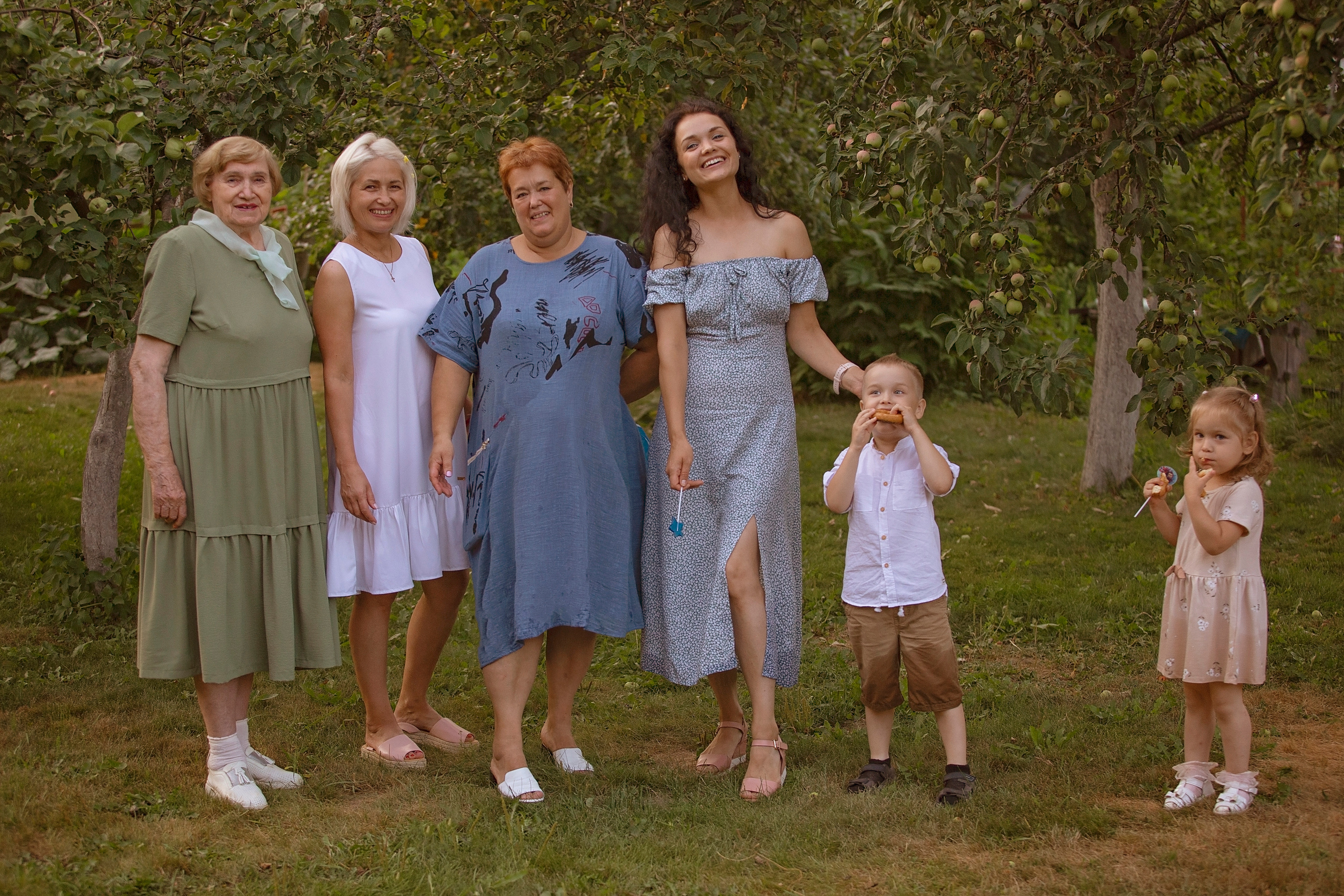 ДЕТСКИЙ И СЕМЕЙНЫЙ ФОТОГРАФ в Сосново, Ленинградской области и Спб