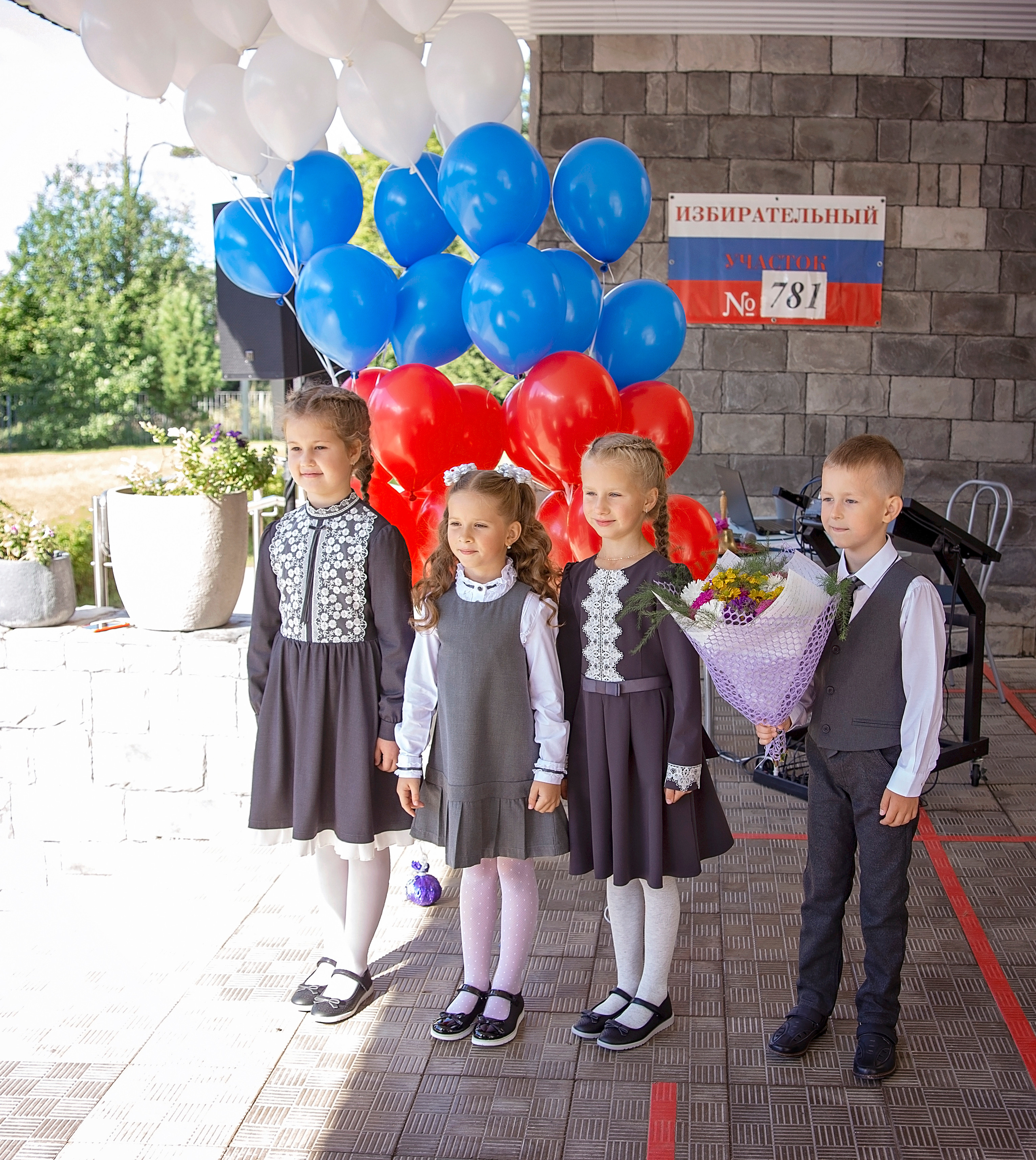 1 сентября. ДЕТСКИЙ И СЕМЕЙНЫЙ ФОТОГРАФ в Сосново, Ленинградской области и Спб