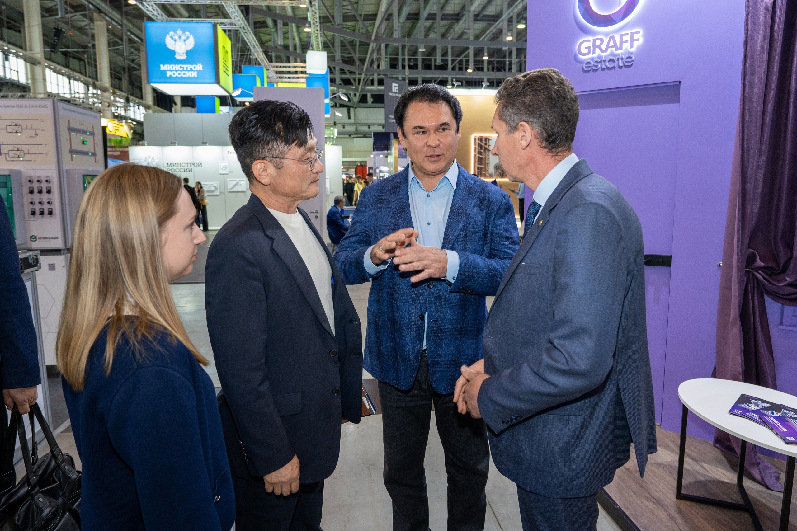 Выставка 100+ TechnoBuild. Фотограф в Екатеринбурге Юрий Кутаев