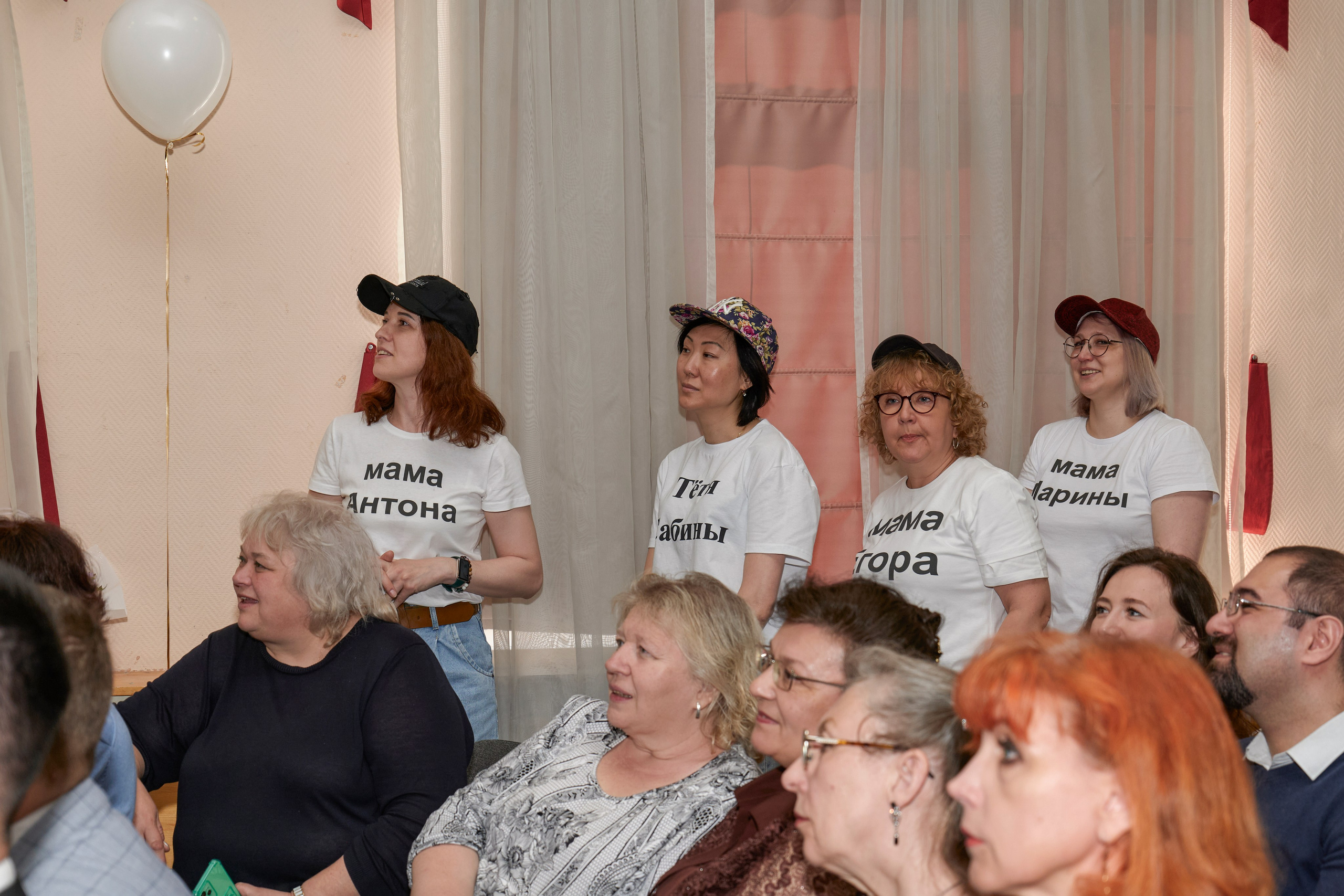 Последний звонок школа 1413. Детский и семейный фотограф г. Москва Оксана Катаджи