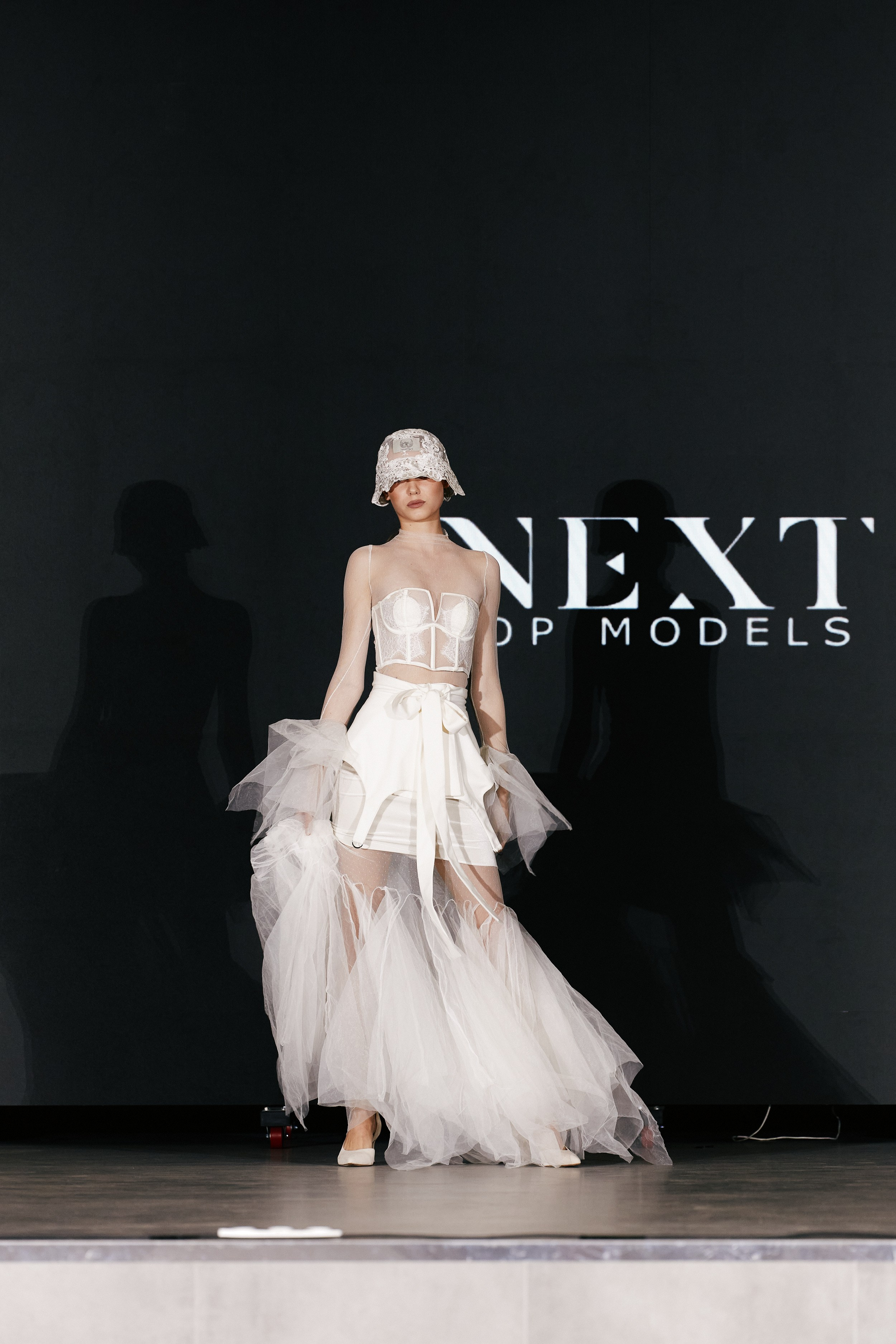 Показ NEXT Models 19.04