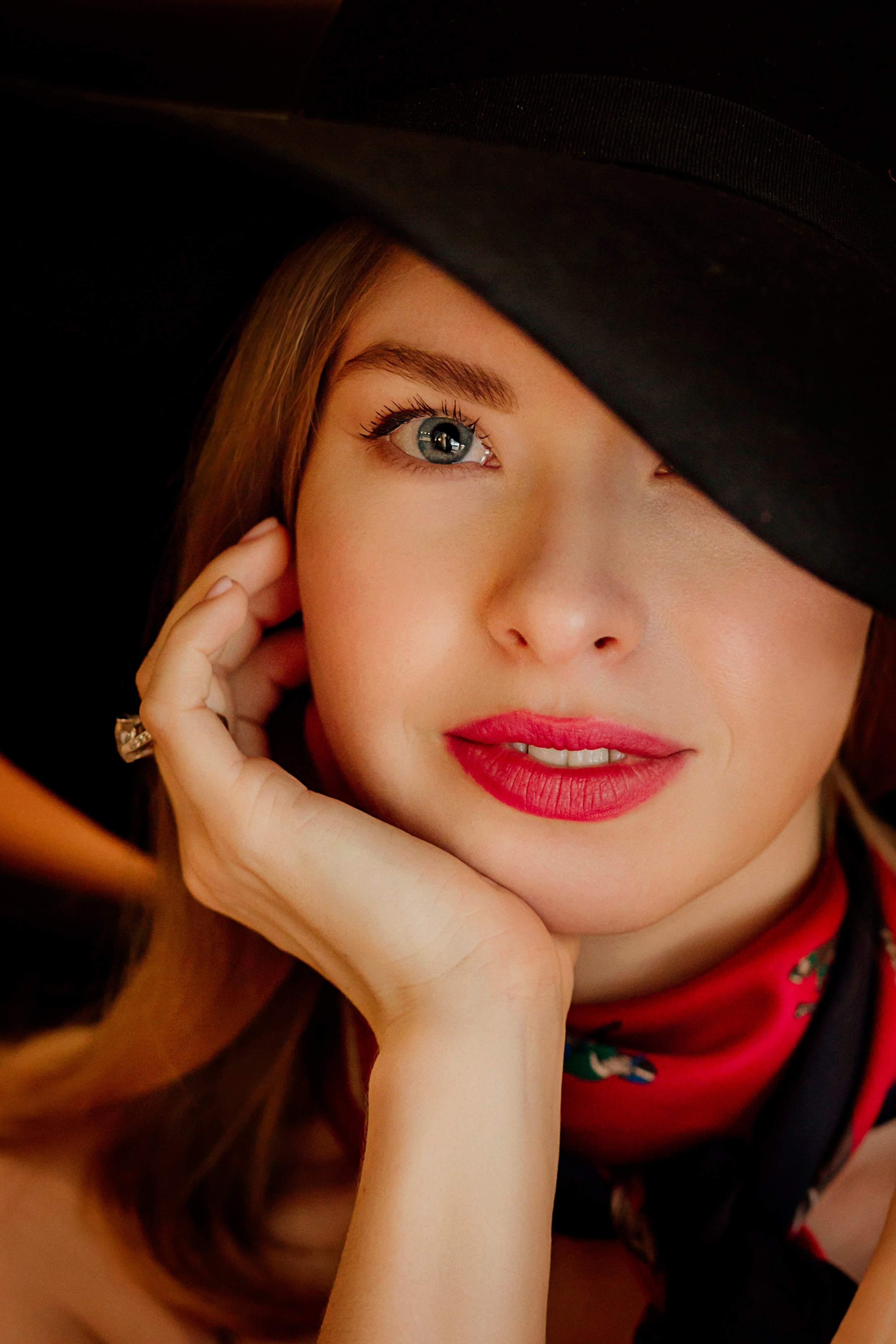 Марина съемка в ресторане. Деловая и Бизнес съемка в  Москве Инесса Грушко