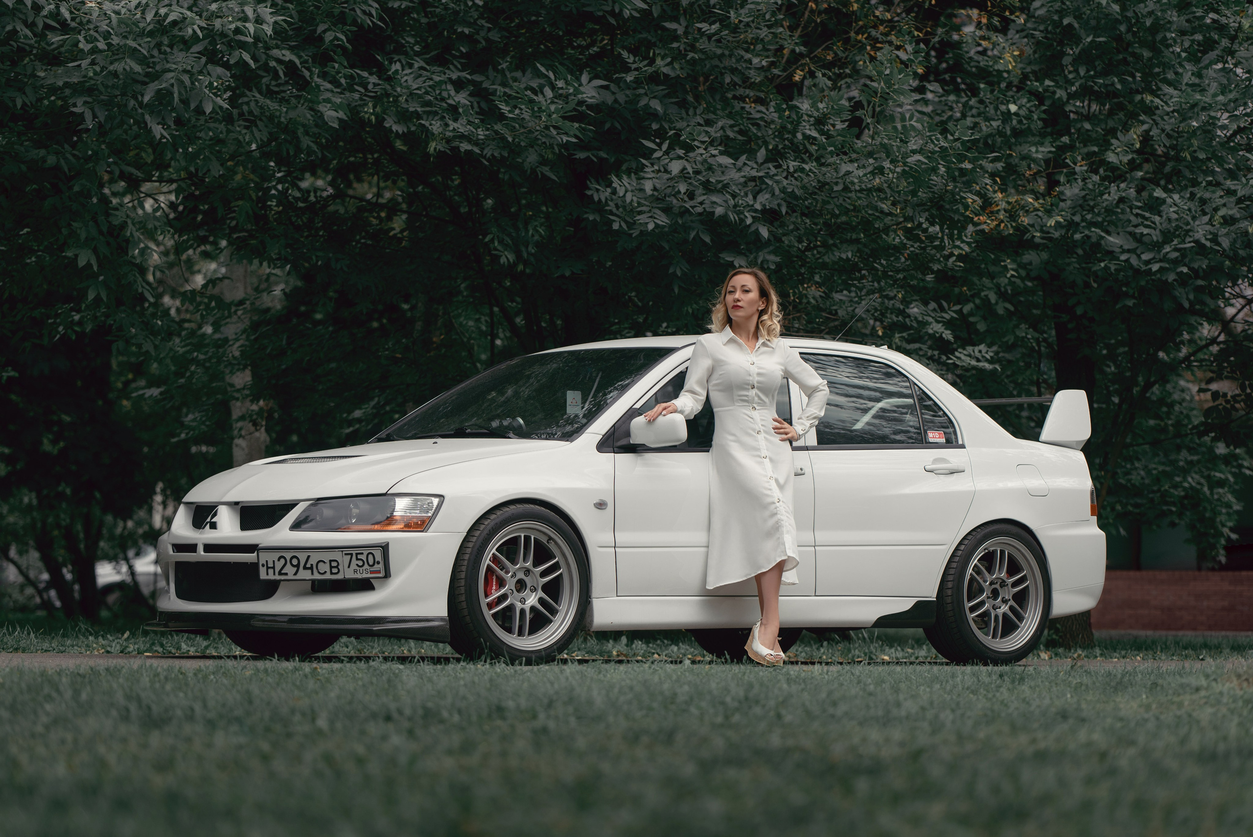 Mitsubishi Lancer Evolution IIX white. DeLorein