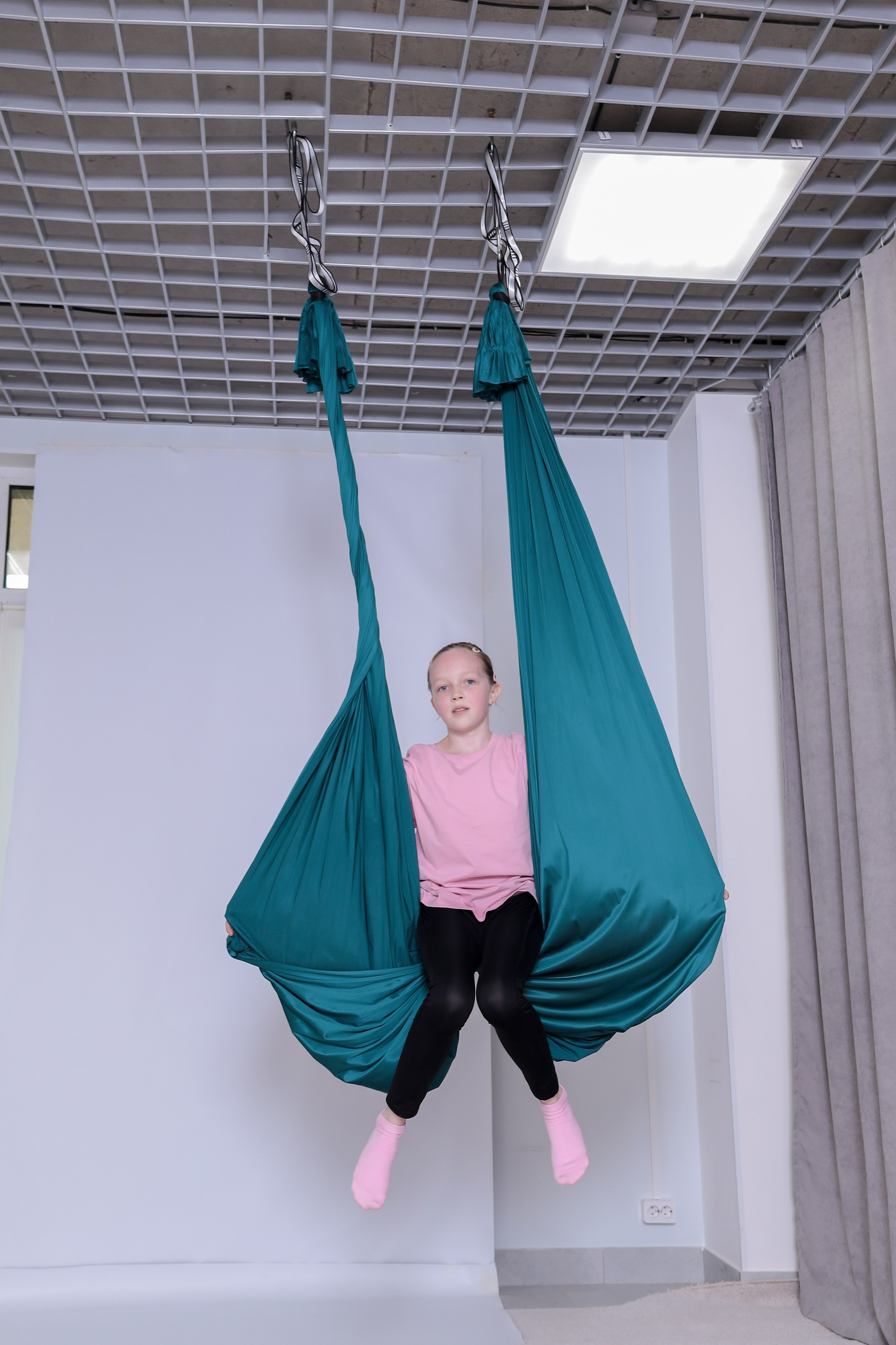 Детская аэройога. Фотограф Надршина Лилия
