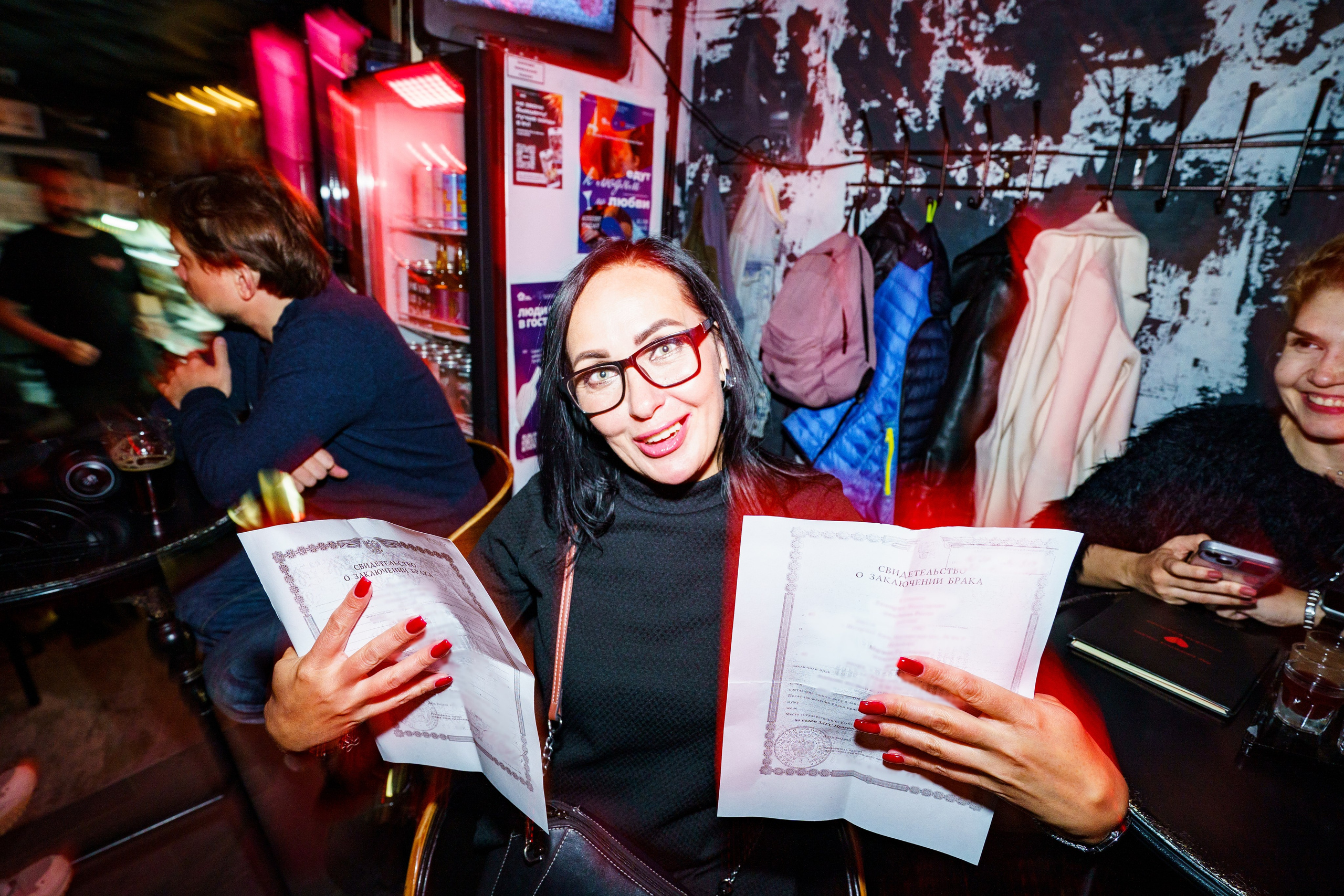 Из Сибири с любовью. Бар разбитых сердец. Концертный и репортажный фотограф в Санкт-Петербурге Слава Пахомов