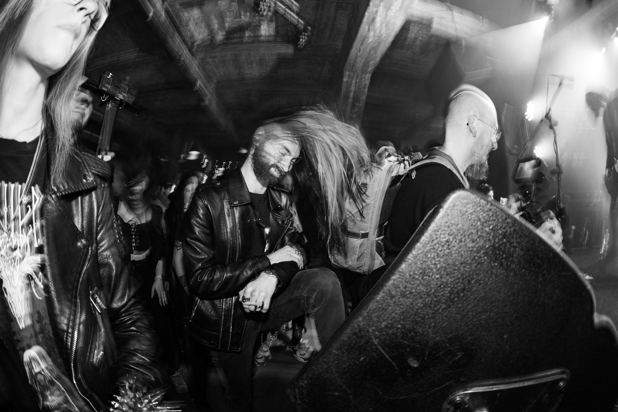 ИЛ • Minuala • Khlad|Цоколь 2.0. Концертный и репортажный фотограф в Санкт-Петербурге Слава Пахомов