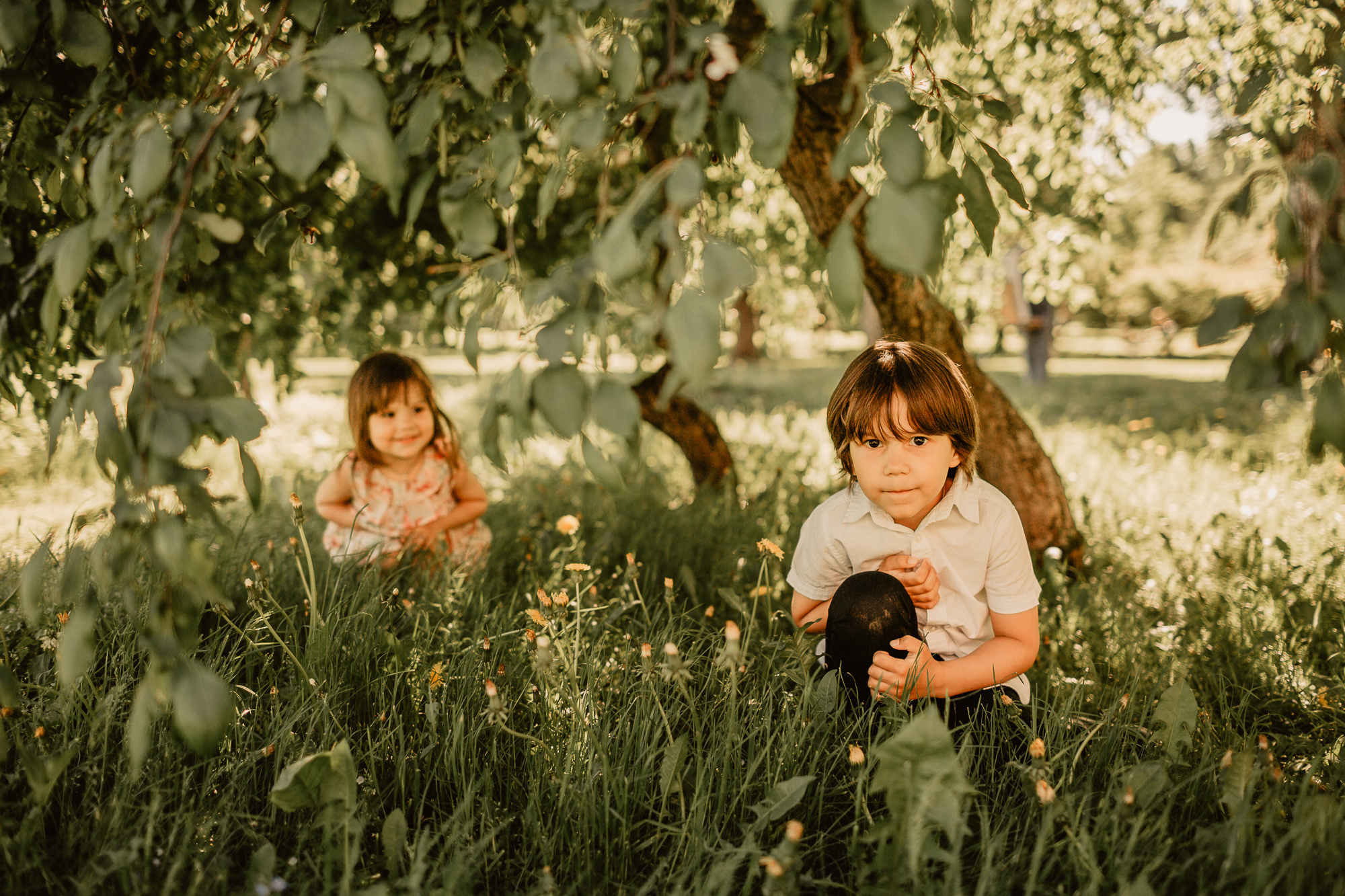 Семейная фотосессия на природе и дома