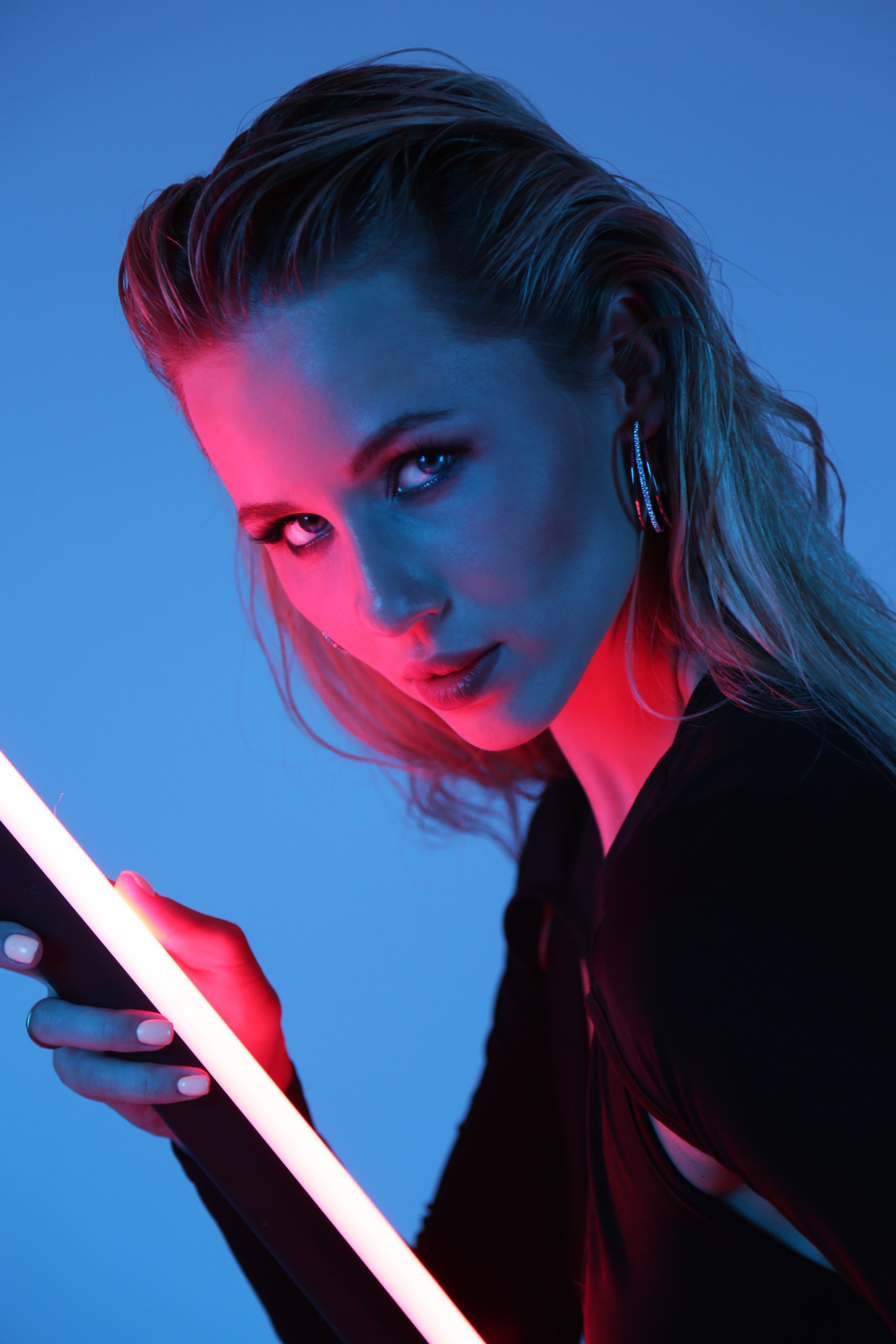 Женский портрет. Фотосессия в студии в Москве от профессионального фотографа услуги по доступным ценам