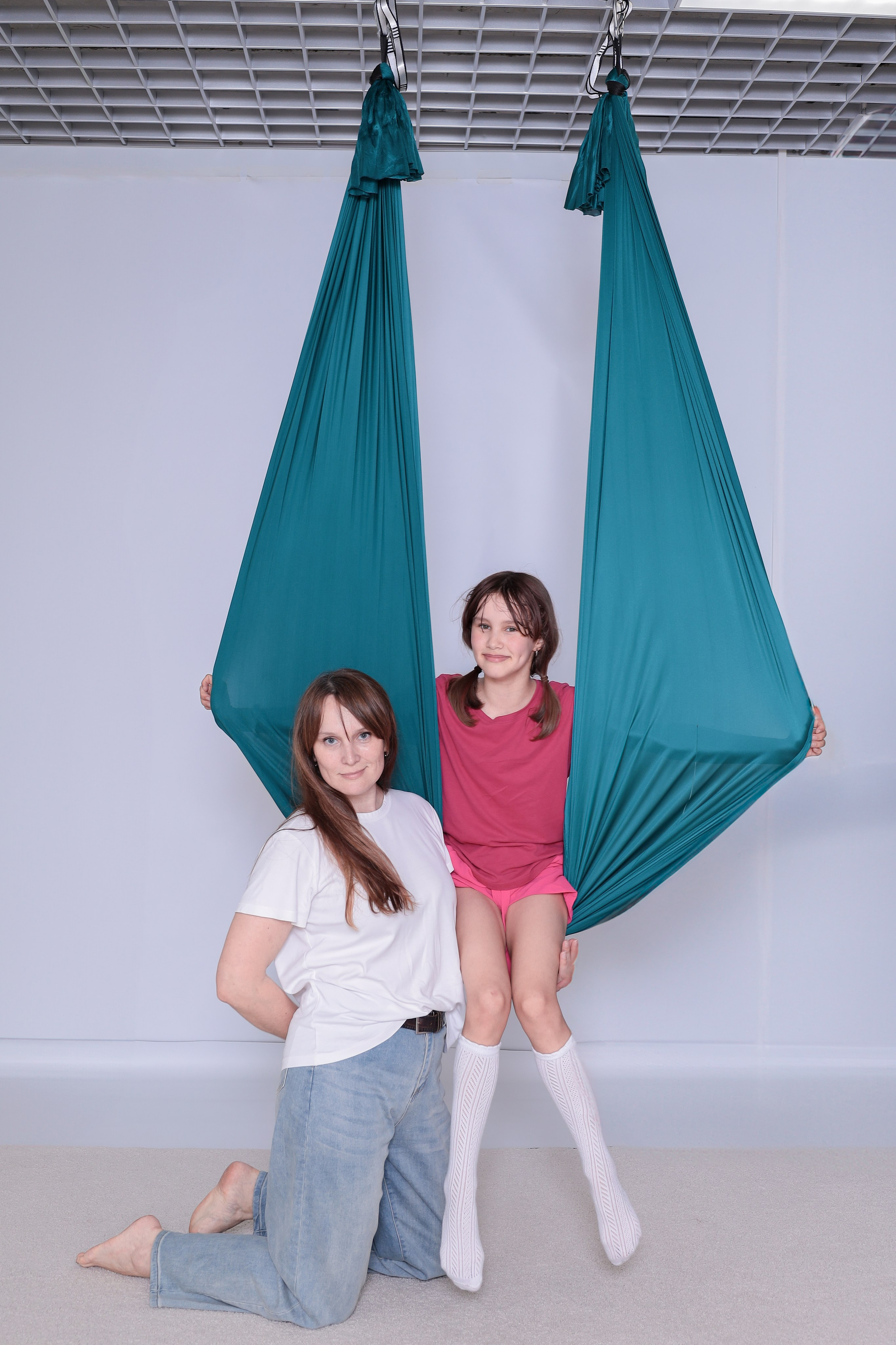 Детская аэройога. Фотограф Надршина Лилия