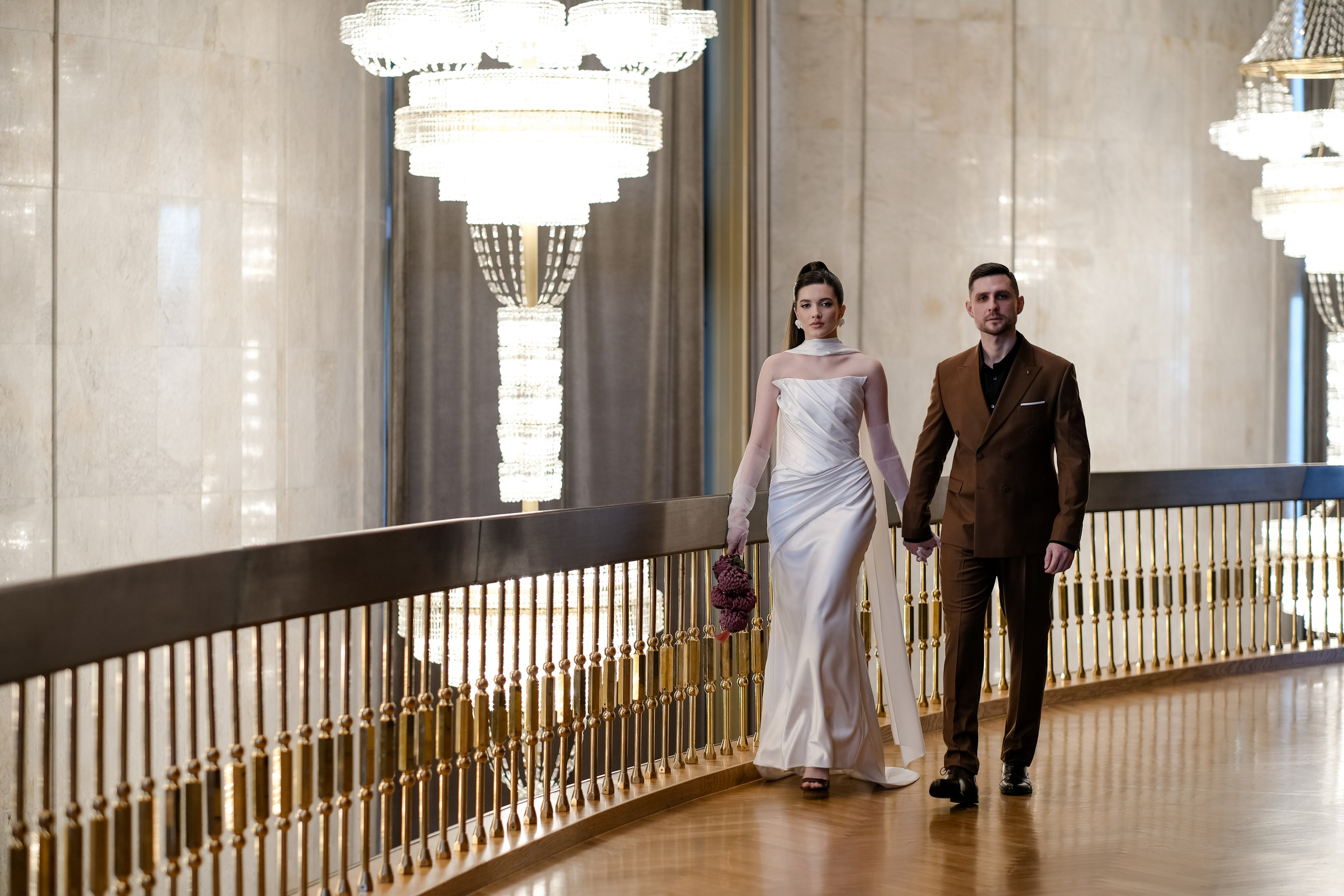 Свадебная фотосессия в театре драмы имени Наума Орлова. Свадебный фотограф в Челябинске Сырчикова Наталья