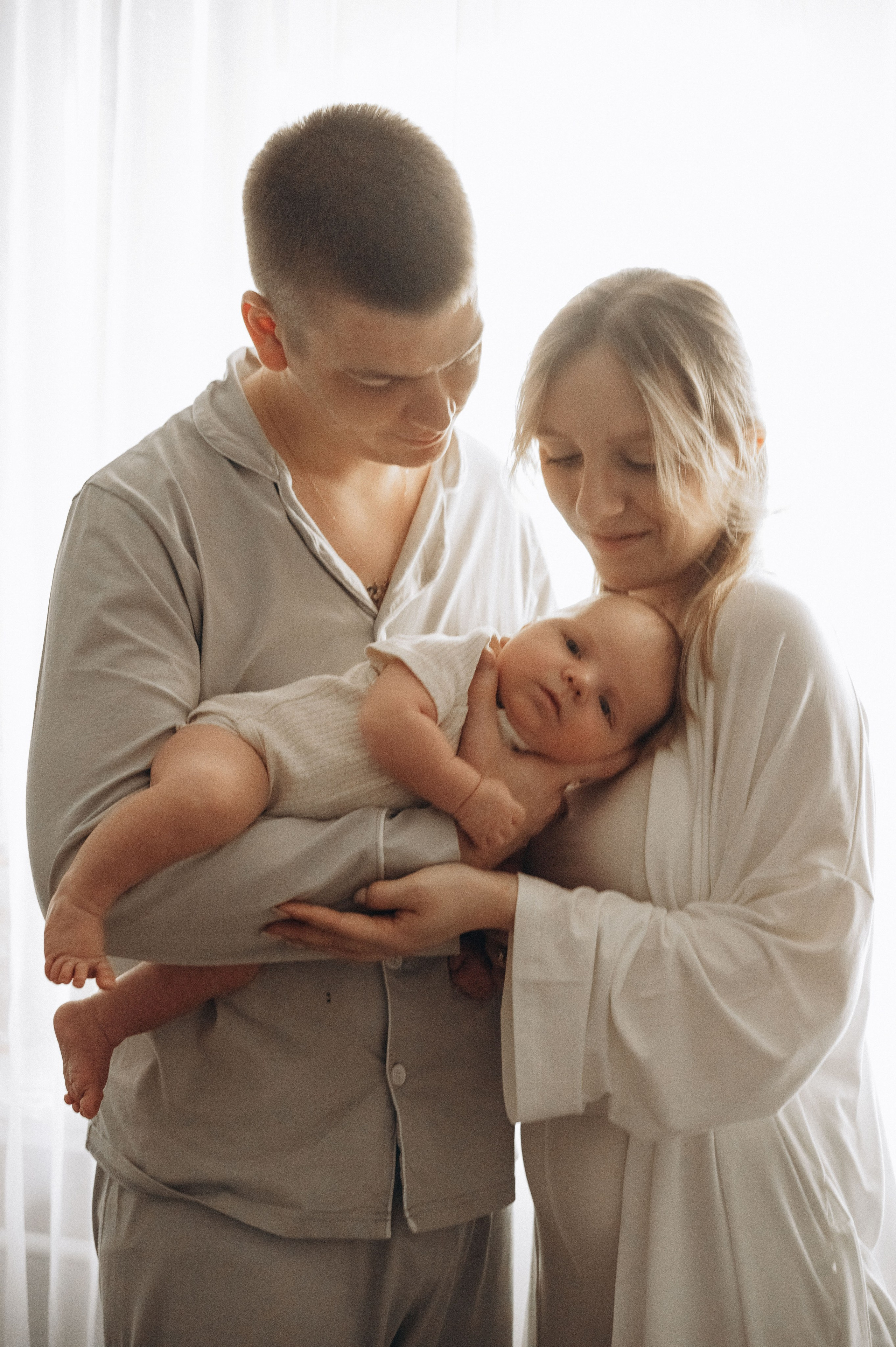 Иван, Ксения и Лев. Фотограф беременности и семьи, домашние съемки, Ньюборн