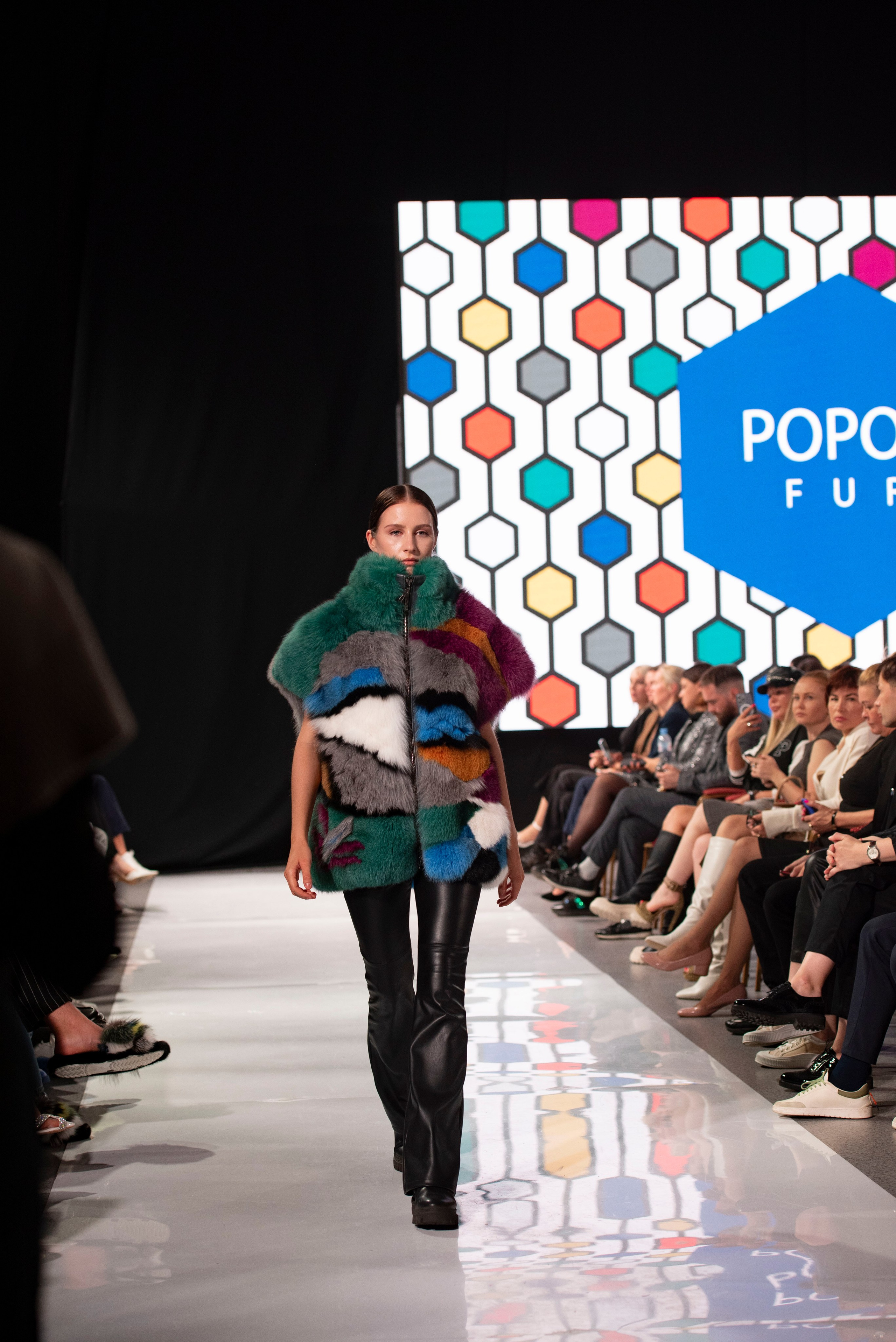 Фотограф на модельный показ. Свадебный, семейный, фэшн фотограф, школьный фотограф в Сочи