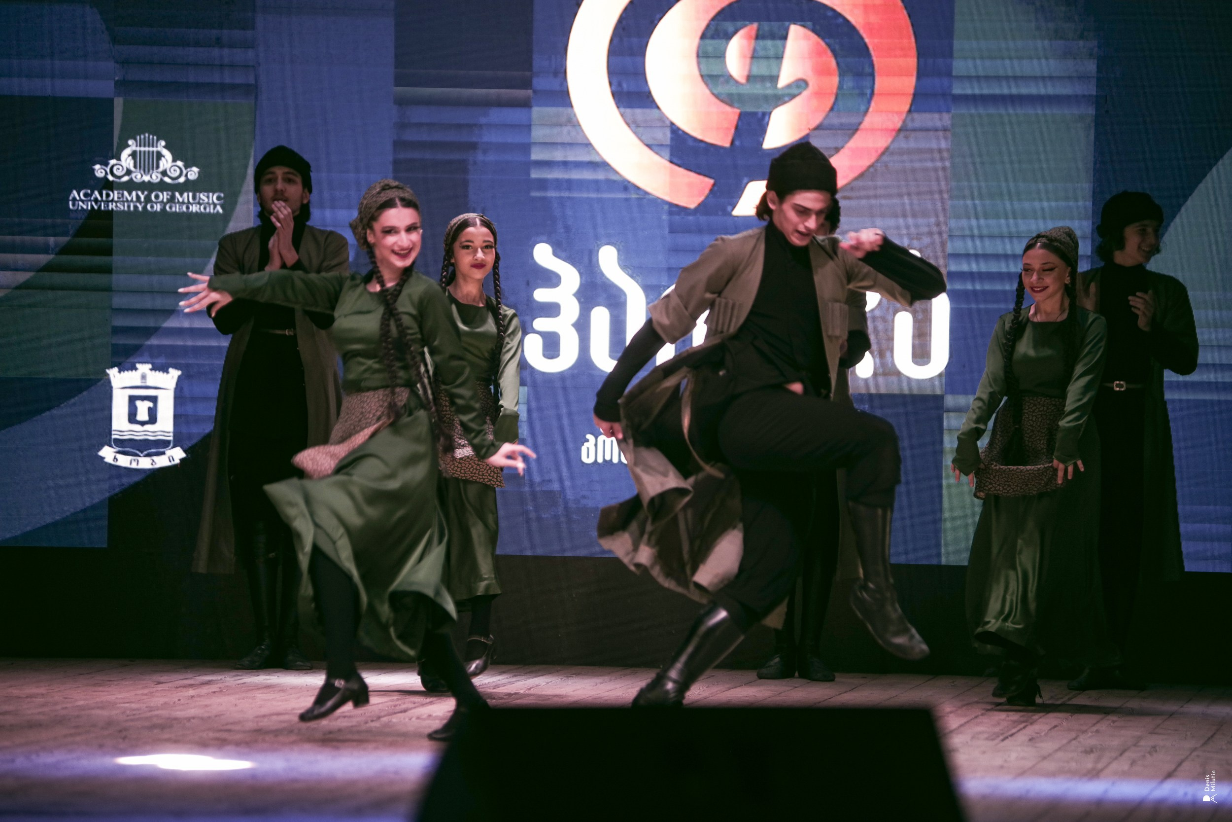 Танцы в Хоби. Портретный фотограф Денис Милютин