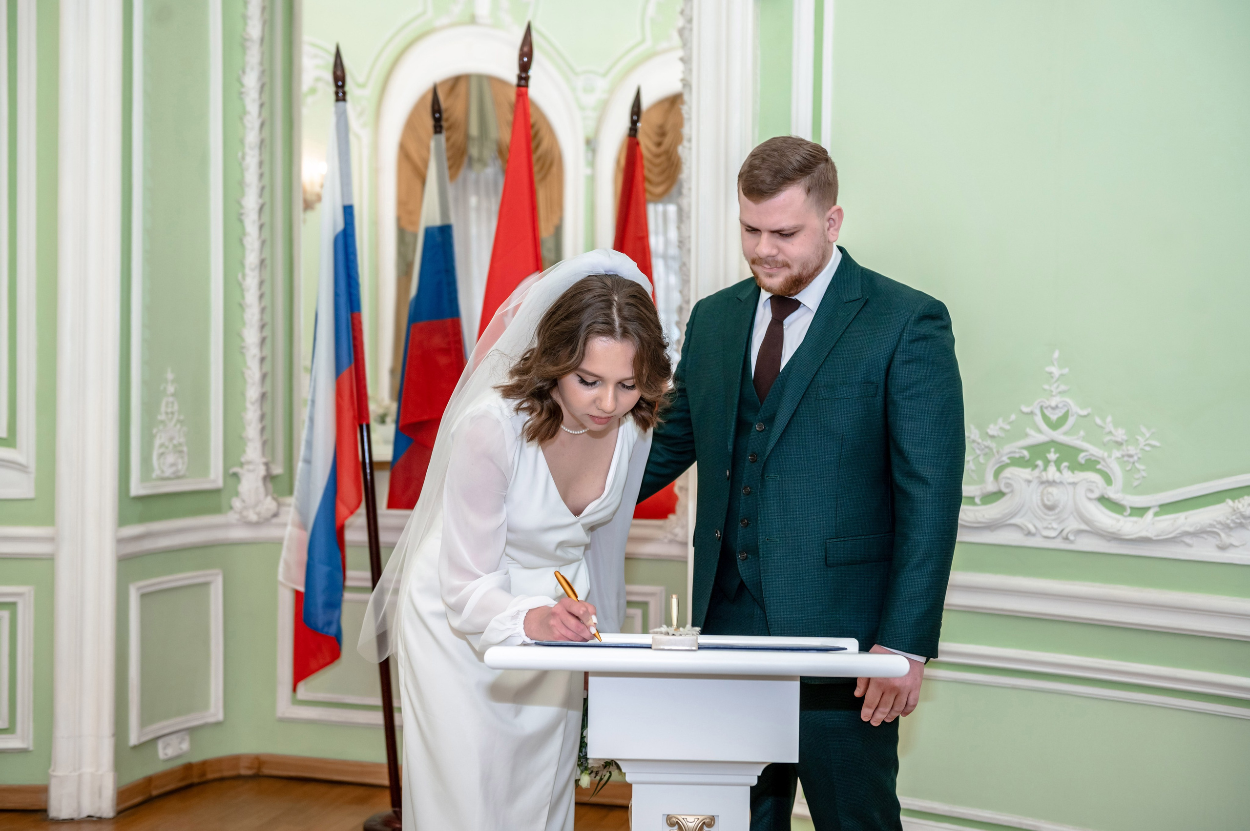 Ксения и Егор (фотосессия в ЗАГСе Петроградского района, Ботаническом саду с сакурой). Портретный, семейный и свадебный фотограф в Санкт-Петербурге и в Пушкине Ширяев Денис