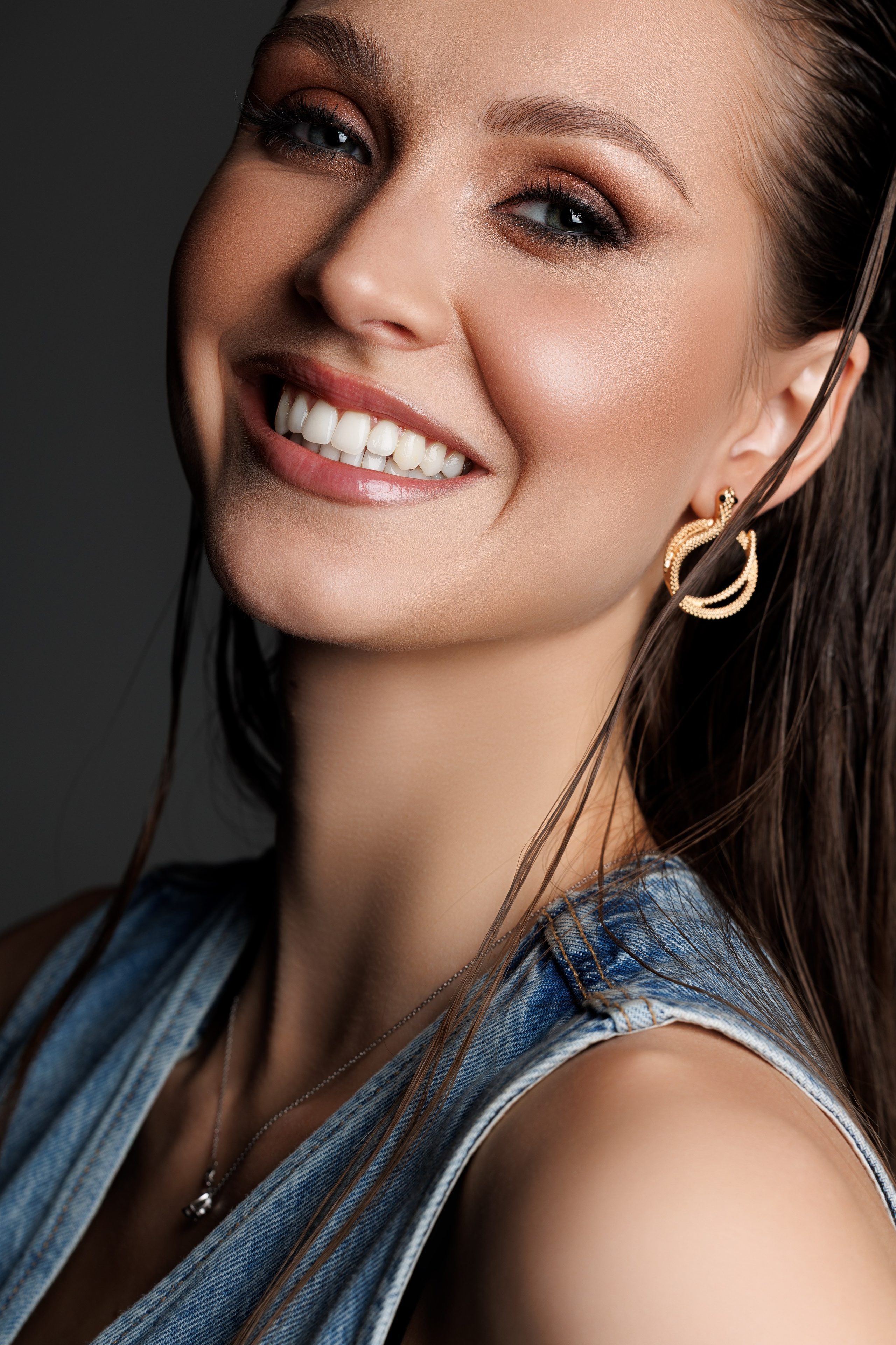 Женский портрет в студии. Фотограф Минск