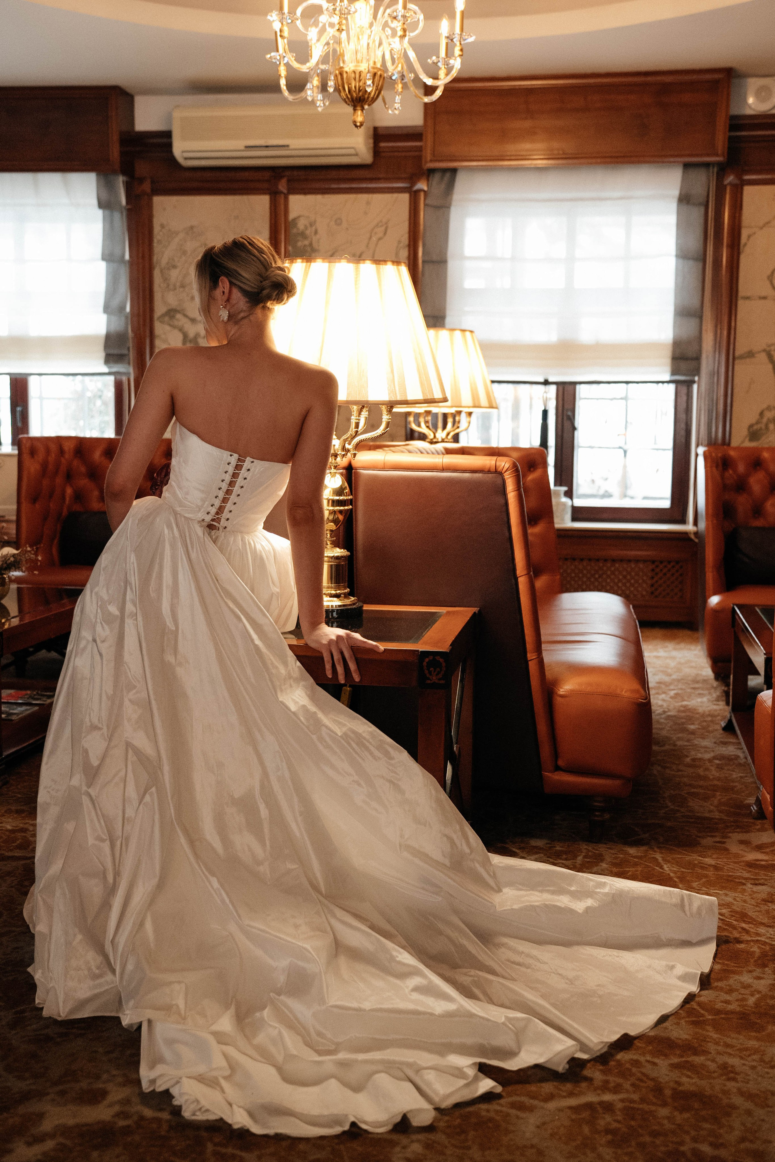 Алексей и Анастасия, творческая съемка в отеле Амбассадор. Свадебный фотограф Москва Александра Аверкова