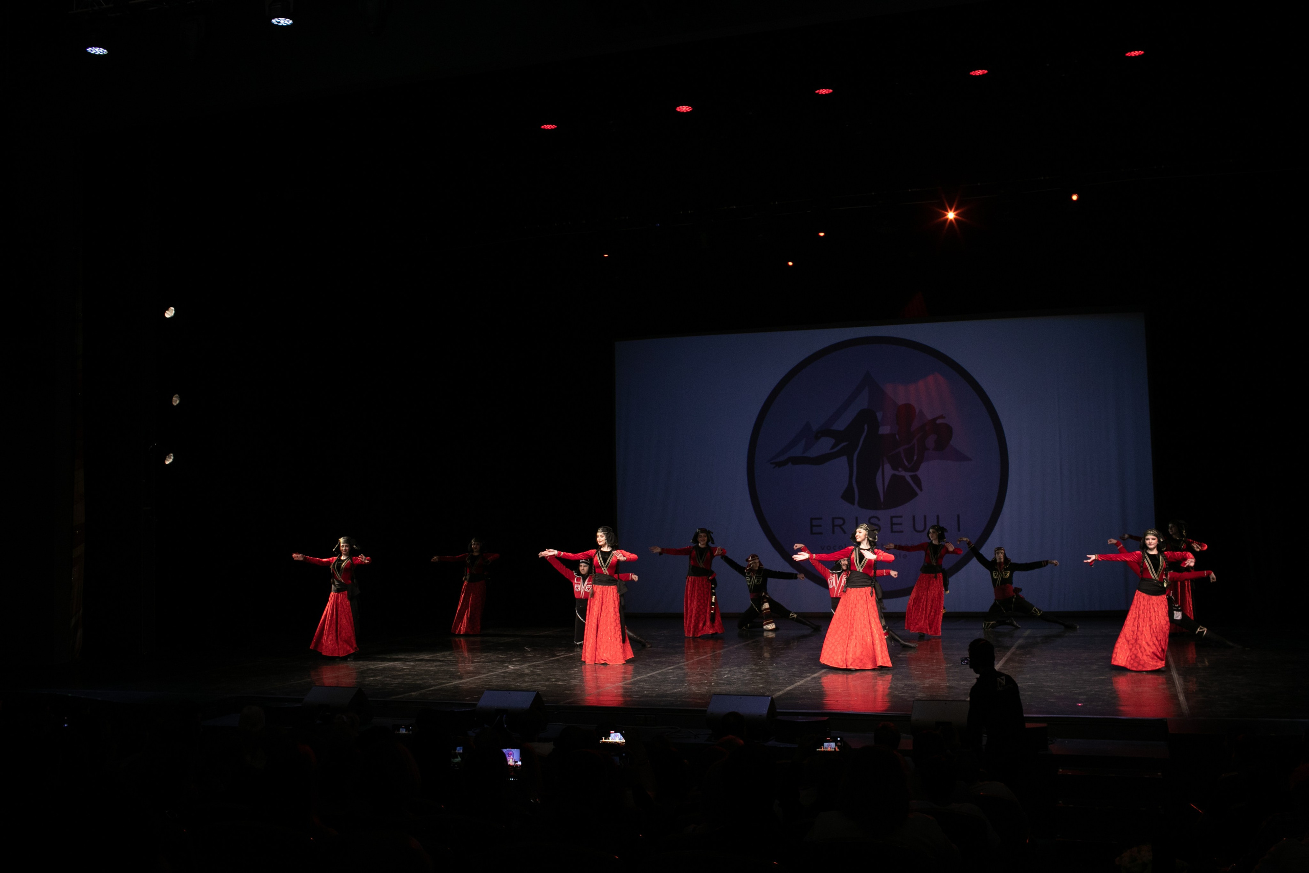 Концерт, грузинские танцы. Art photographer Nino