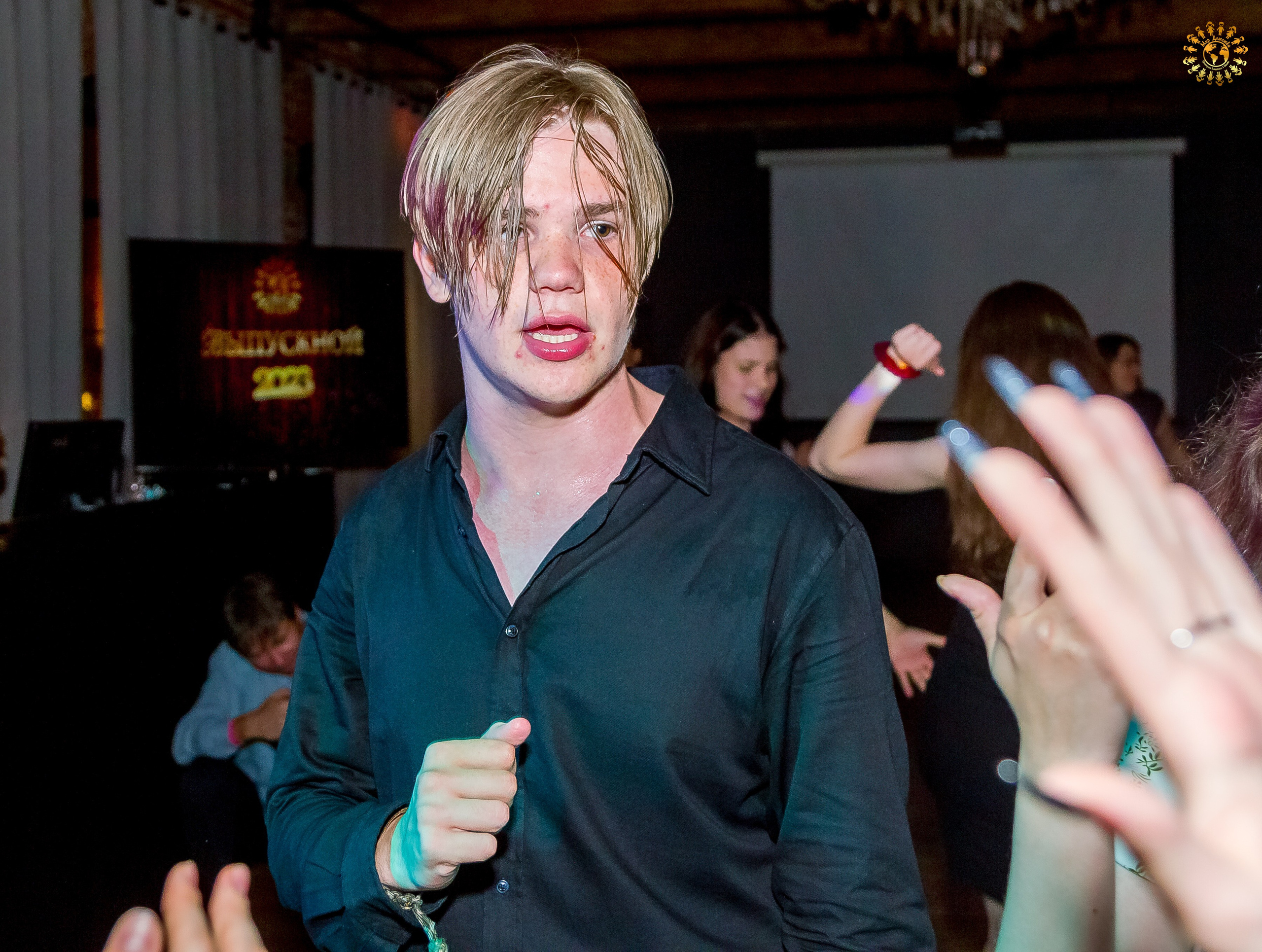 Выпускной 2023 (11-е классы) клуб «Джаггер», Москва. Репортажная съемка в Москве и области. Анималистика