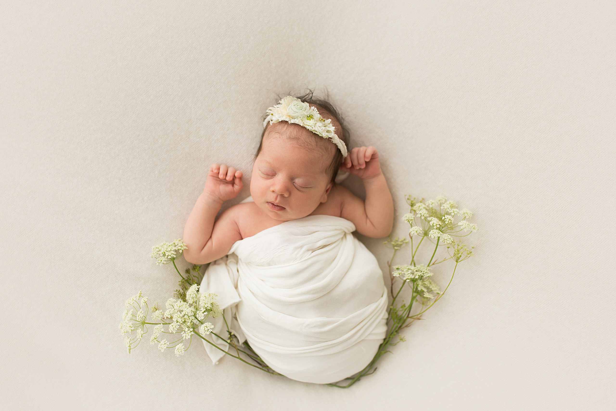 Фотосессия новорождённого. Фотограф новорождённых малышей и детский фотограф В Казани Лана Максим
