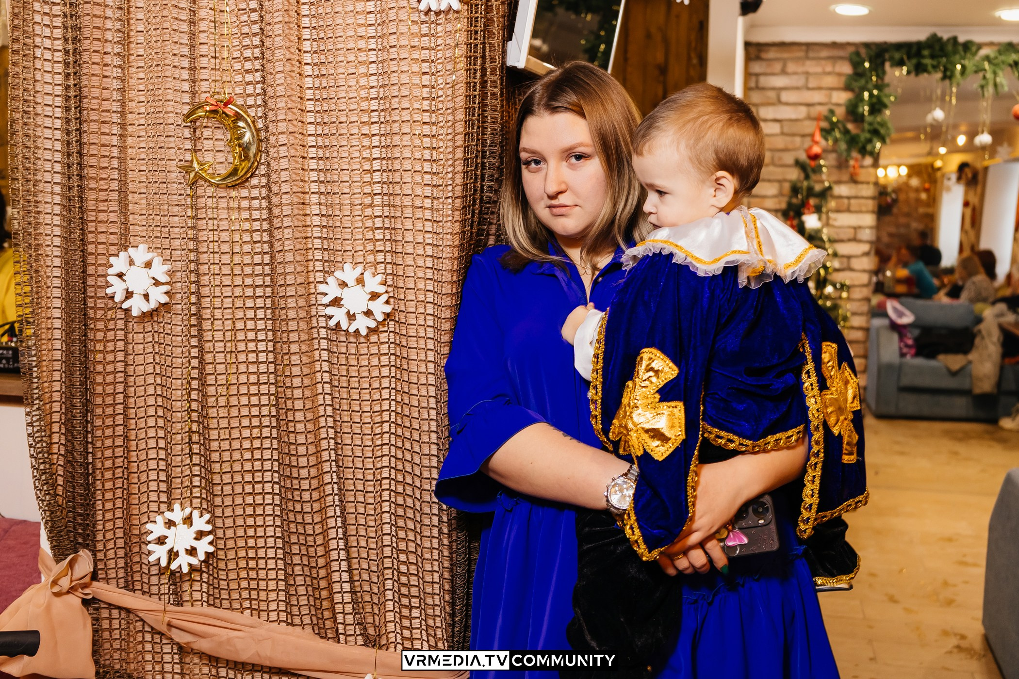 Новогодний вечер в кафе «КАмпот»