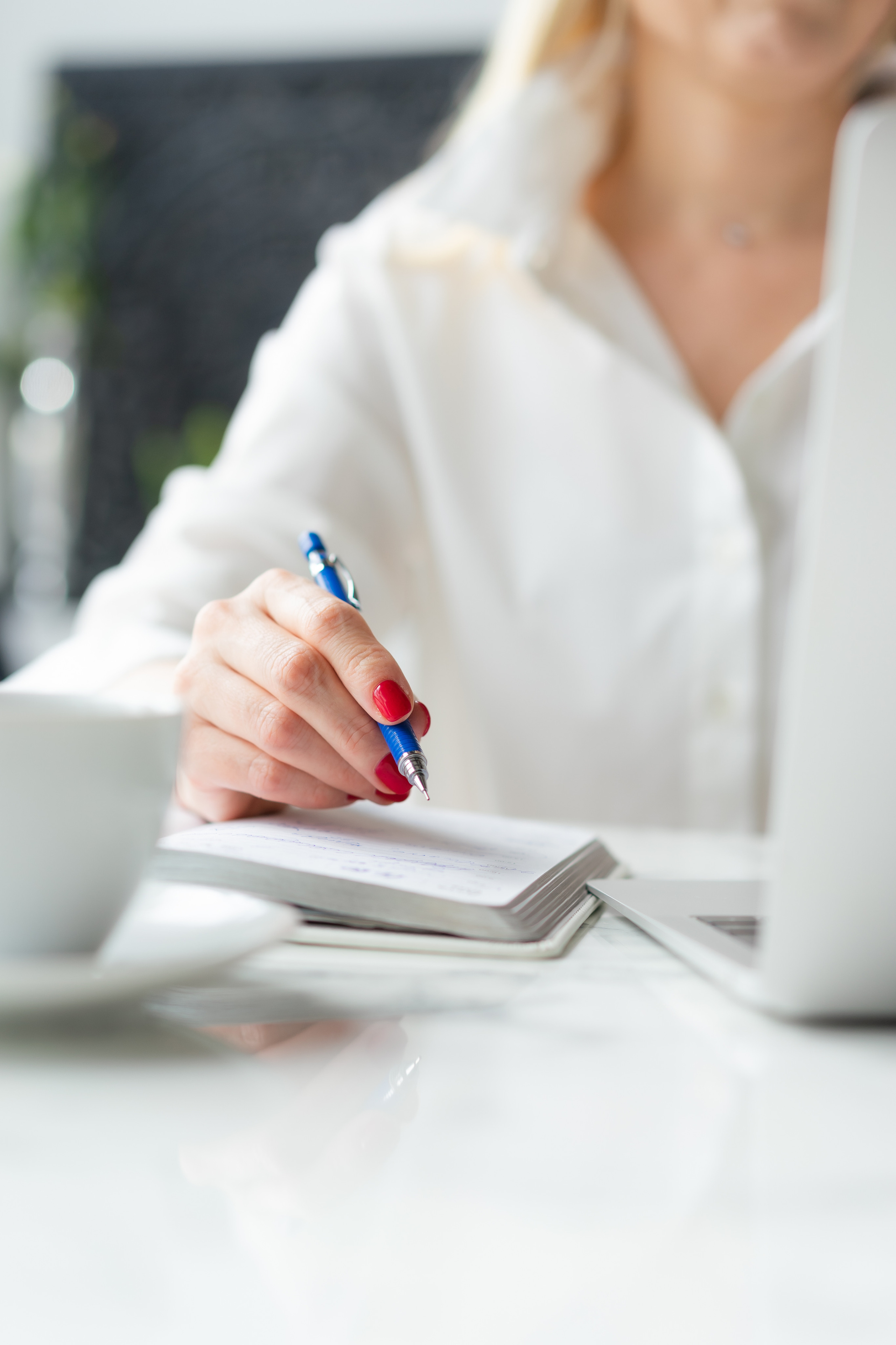 Ирина — эксперт по продажам. Фотограф Москва Илюткина Евгения ilutkina.evgenia