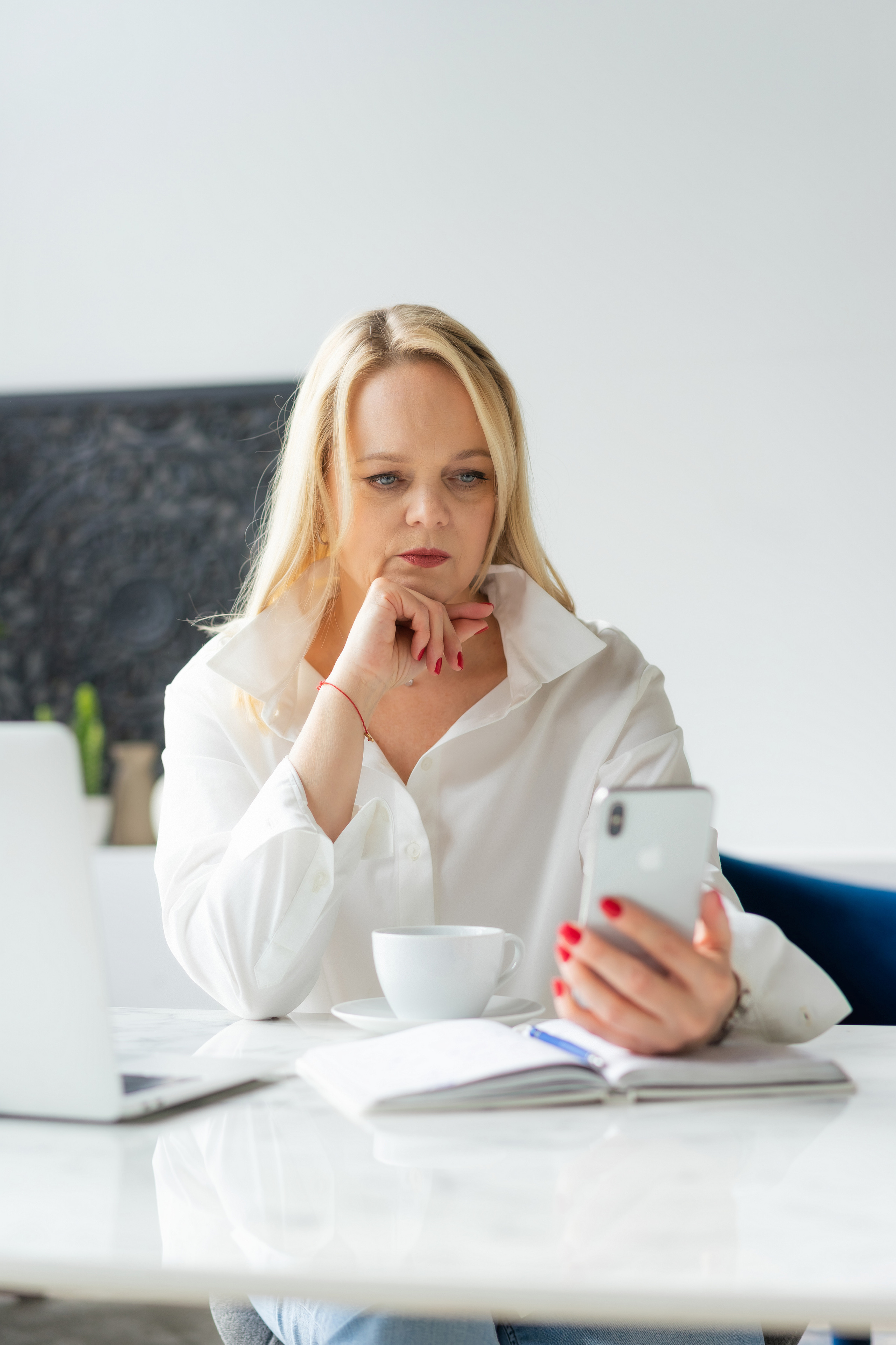 Ирина — эксперт по продажам. Фотограф Москва Илюткина Евгения ilutkina.evgenia