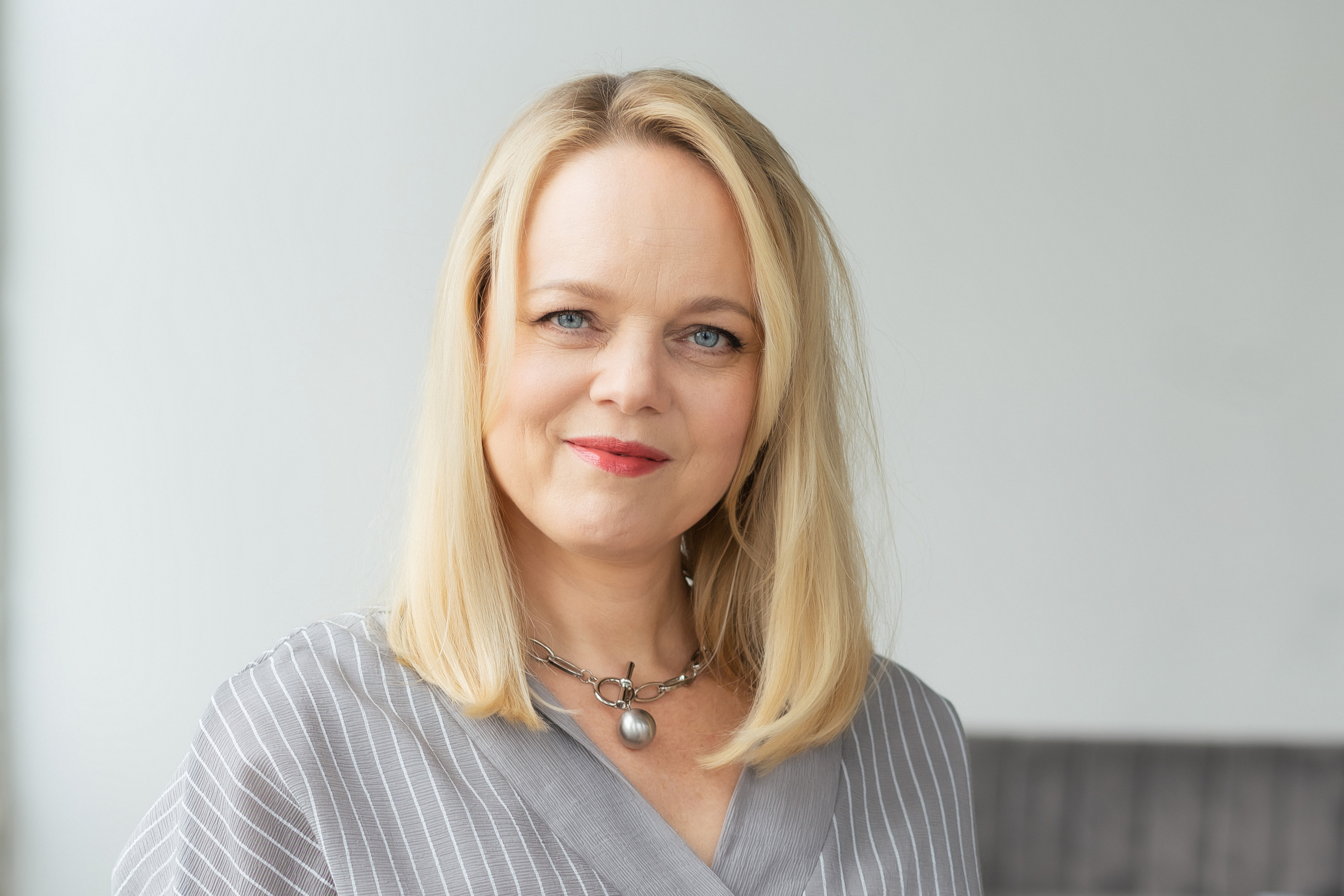 Ирина — эксперт по продажам. Фотограф Москва Илюткина Евгения ilutkina.evgenia