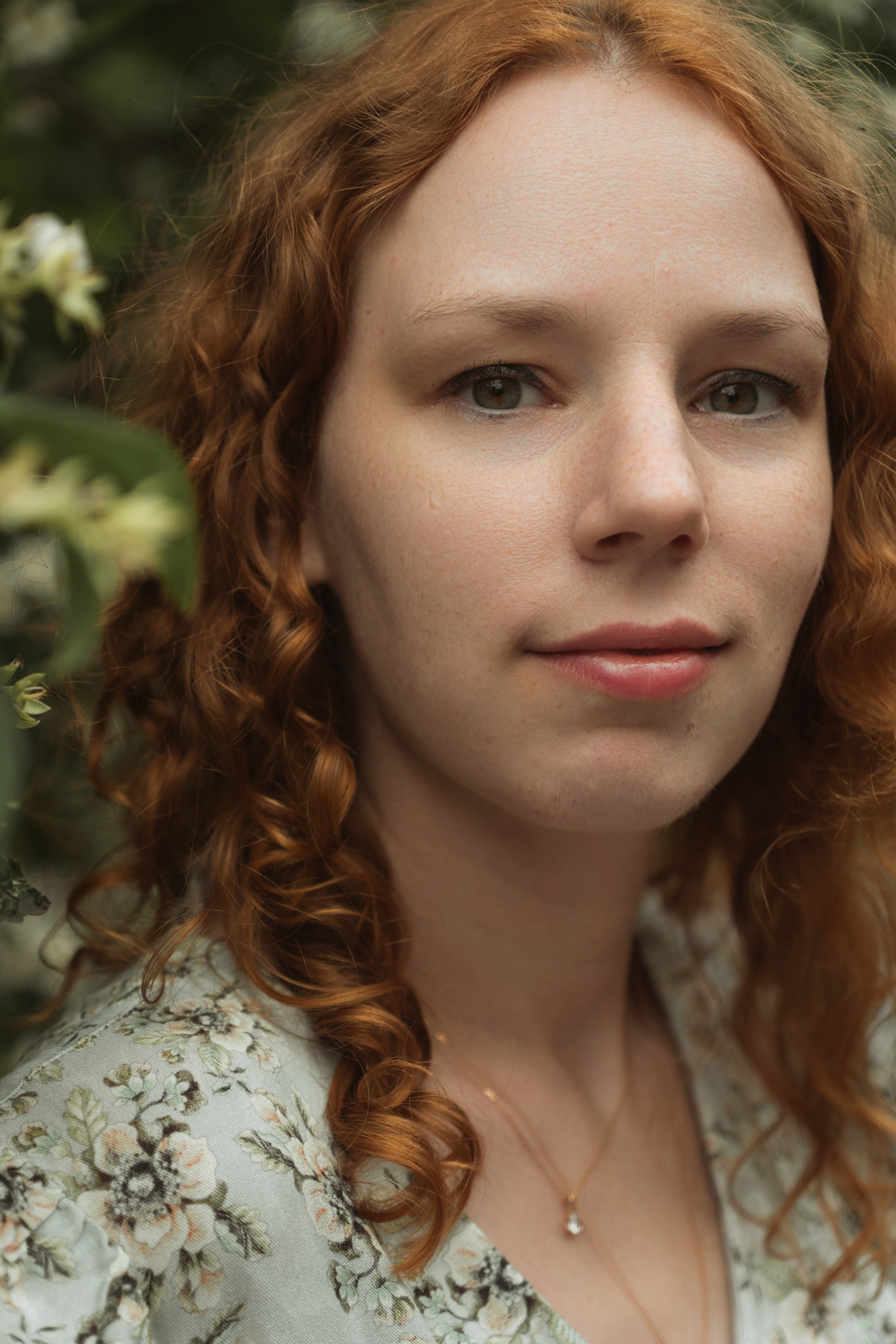 Фото из кустов. Или первые снимки со съемки моей полной тезки. Портретный и семейный фотограф в Санкт-Петербурге Чугунова Анастасия