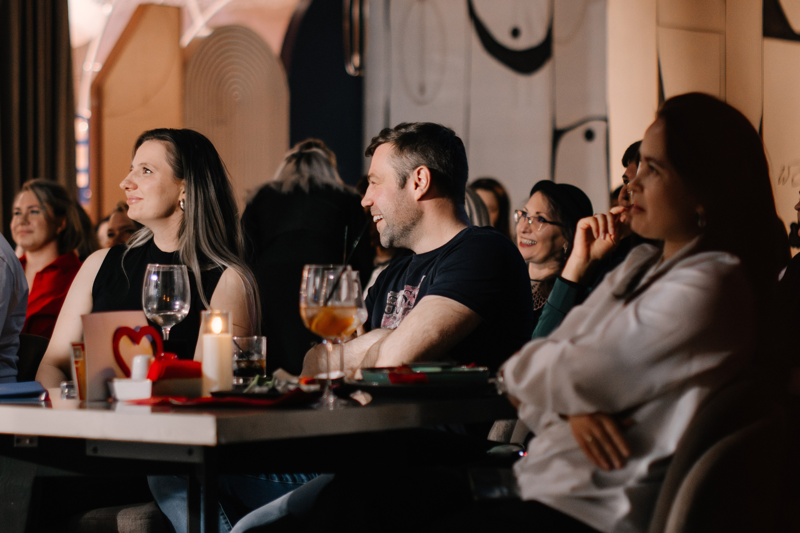 StandUp с Наташей Красновой. 1 апреля в Sketch. Фотограф в Челябинске Любовь Денисенко