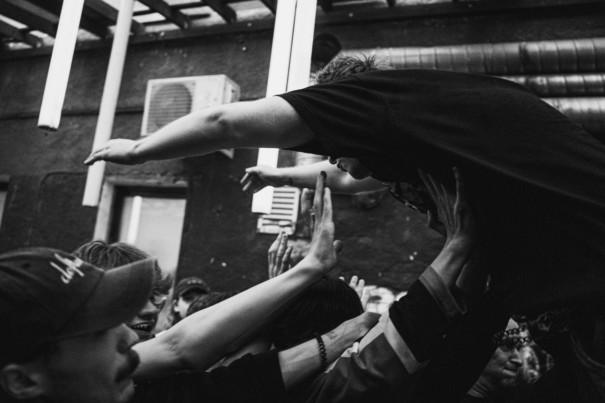 /brainrot/, ://Sign_off, PARTYBREAKER, WLVS 13.06.2026 в Смене. Репортажный фотограф в Москве Legiodot